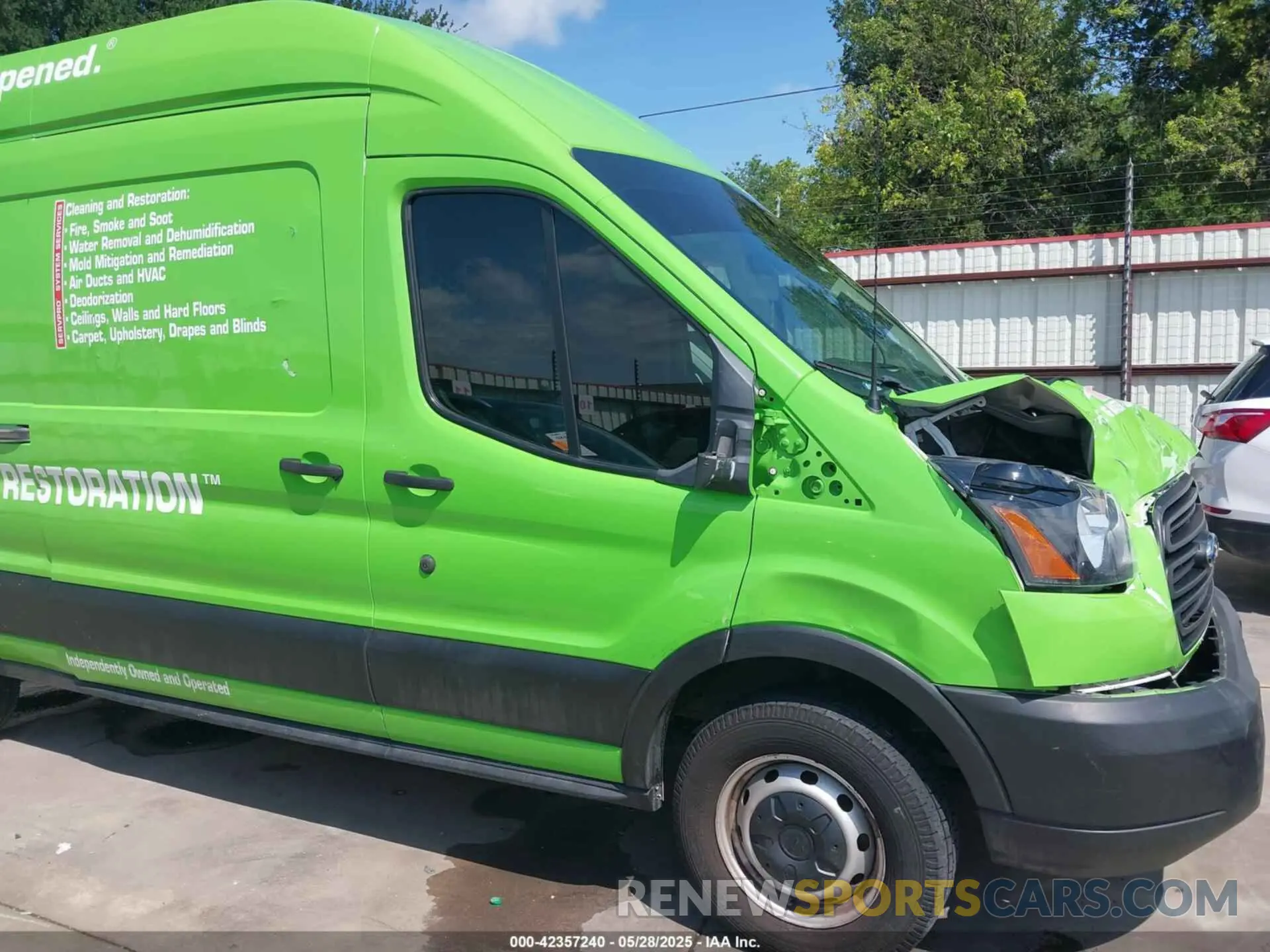 18 Photograph of a damaged car 1FTYR3XM8KKA82506 FORD TRANSIT-250 2019