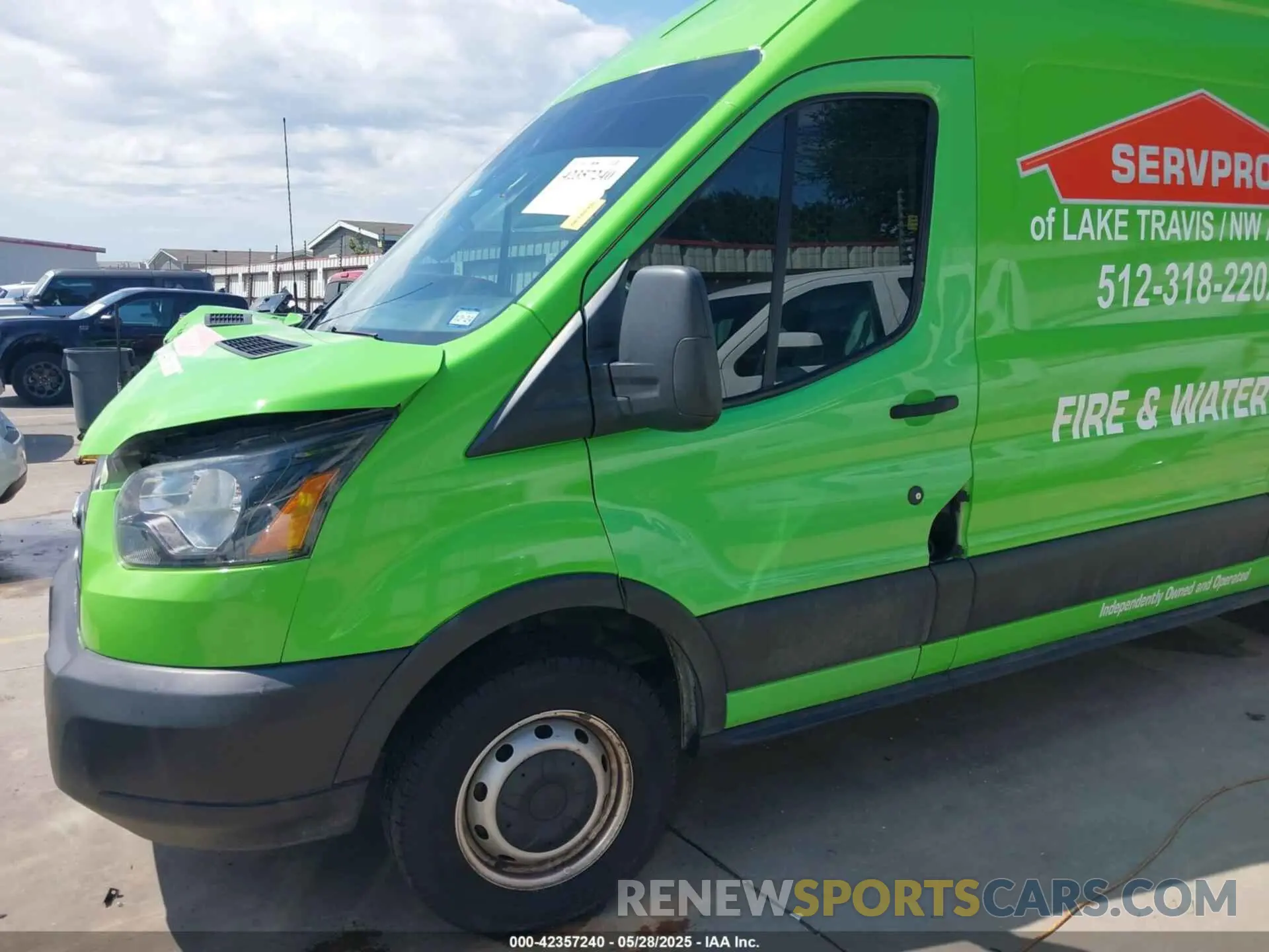 19 Photograph of a damaged car 1FTYR3XM8KKA82506 FORD TRANSIT-250 2019