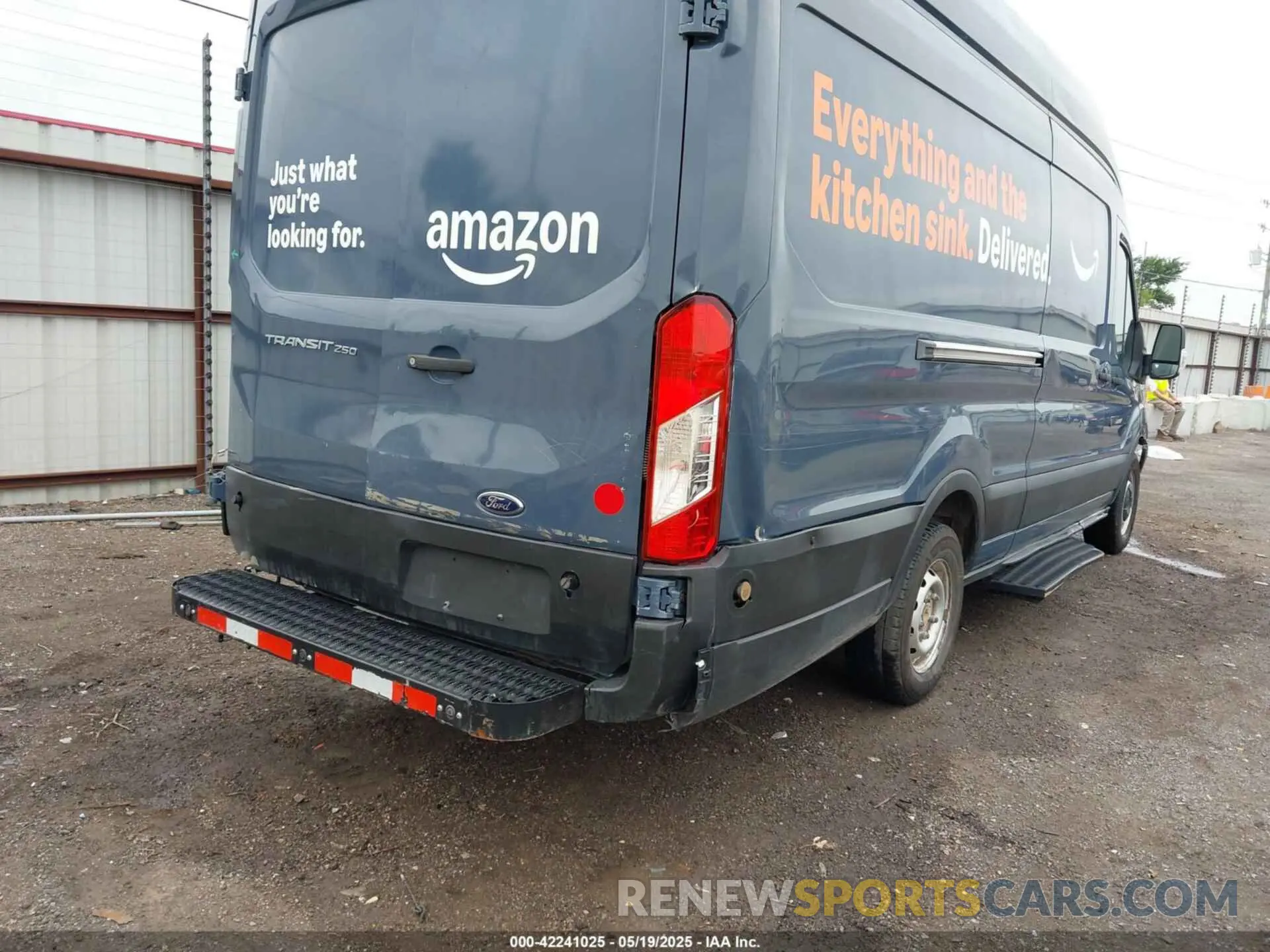 4 Photograph of a damaged car 1FTYR3XM9KKB32863 FORD TRANSIT-250 2019