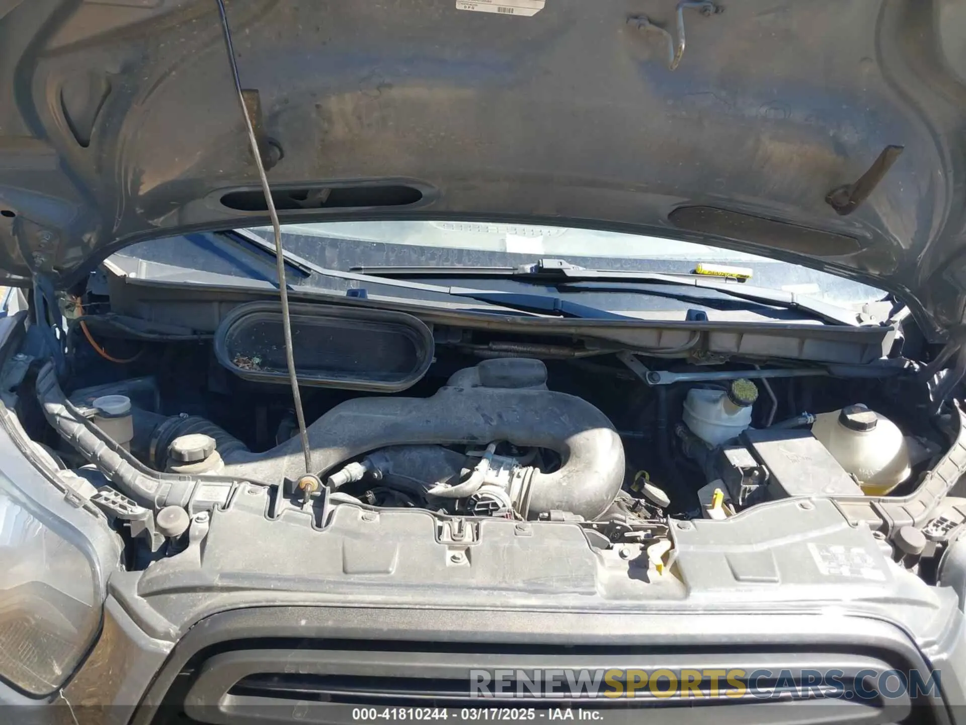 10 Photograph of a damaged car 1FTYR3XMXKKA97430 FORD TRANSIT-250 2019