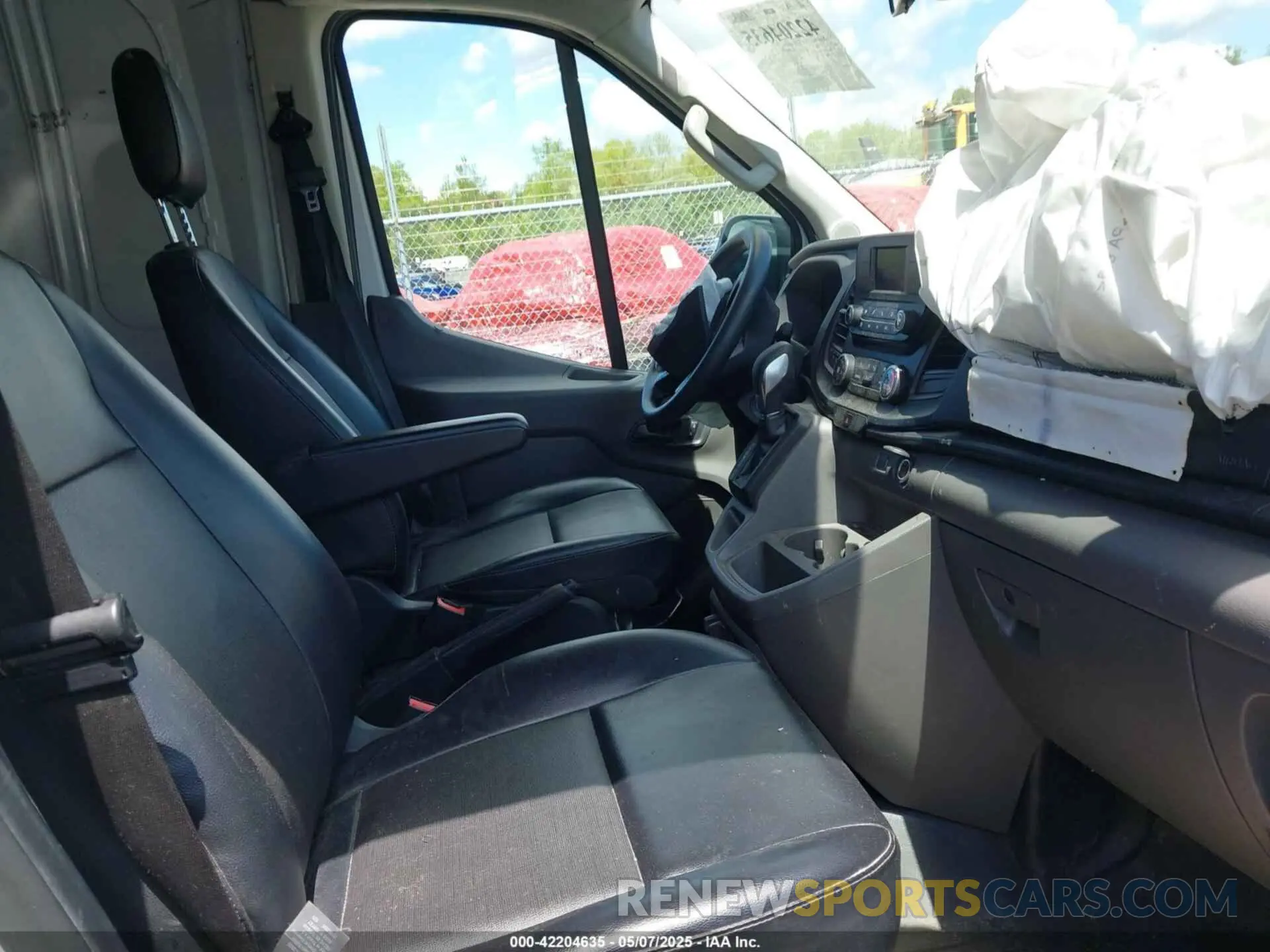 5 Photograph of a damaged car 1FTBR1C80LKB42654 FORD TRANSIT-250 2020