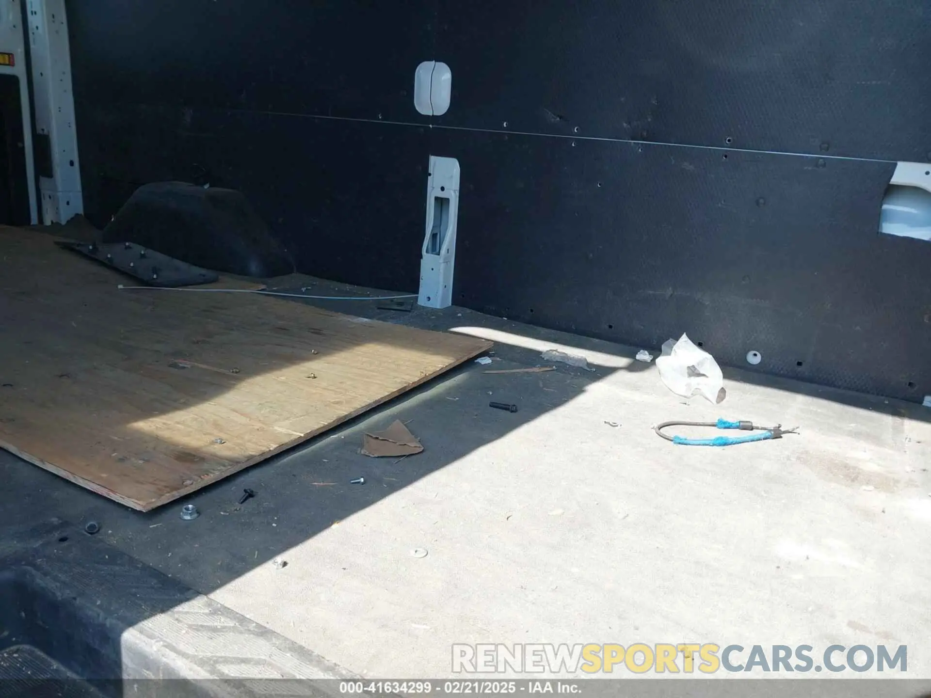 8 Photograph of a damaged car 1FTBR1C83LKB11124 FORD TRANSIT-250 2020