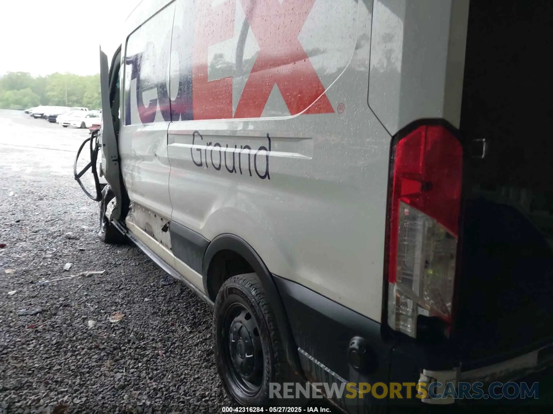 3 Photograph of a damaged car 1FTBR1C83LKB20325 FORD TRANSIT-250 2020