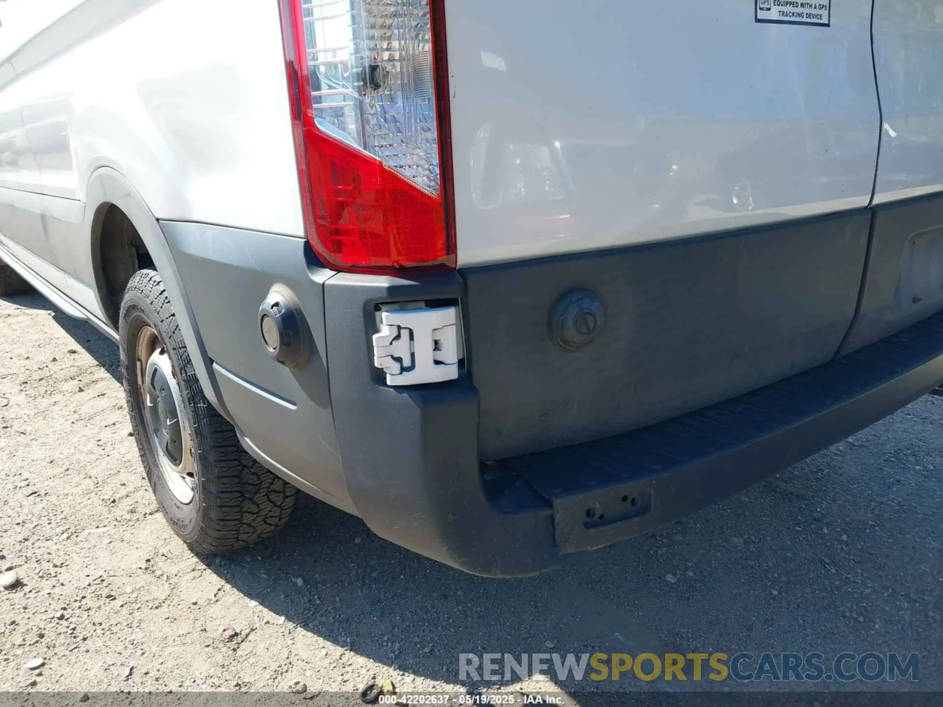 6 Photograph of a damaged car 1FTBR1C84LKA51595 FORD TRANSIT-250 2020