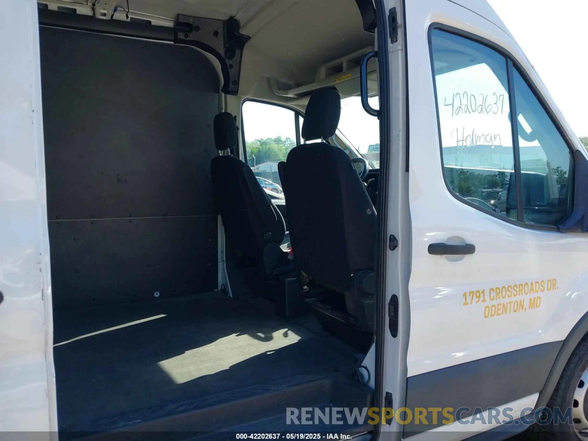 8 Photograph of a damaged car 1FTBR1C84LKA51595 FORD TRANSIT-250 2020