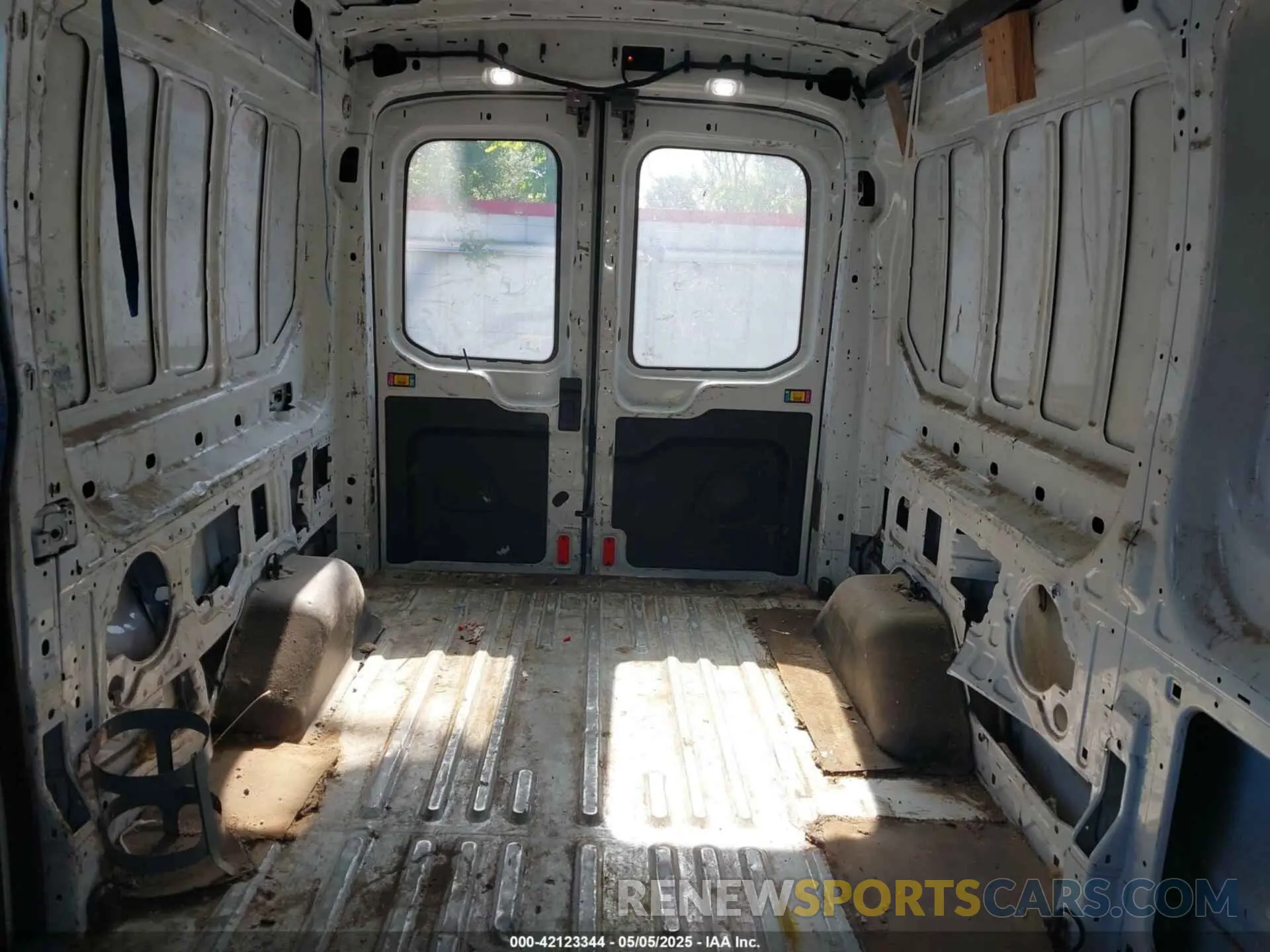3 Photograph of a damaged car 1FTBR1C89LKA80798 FORD TRANSIT-250 2020