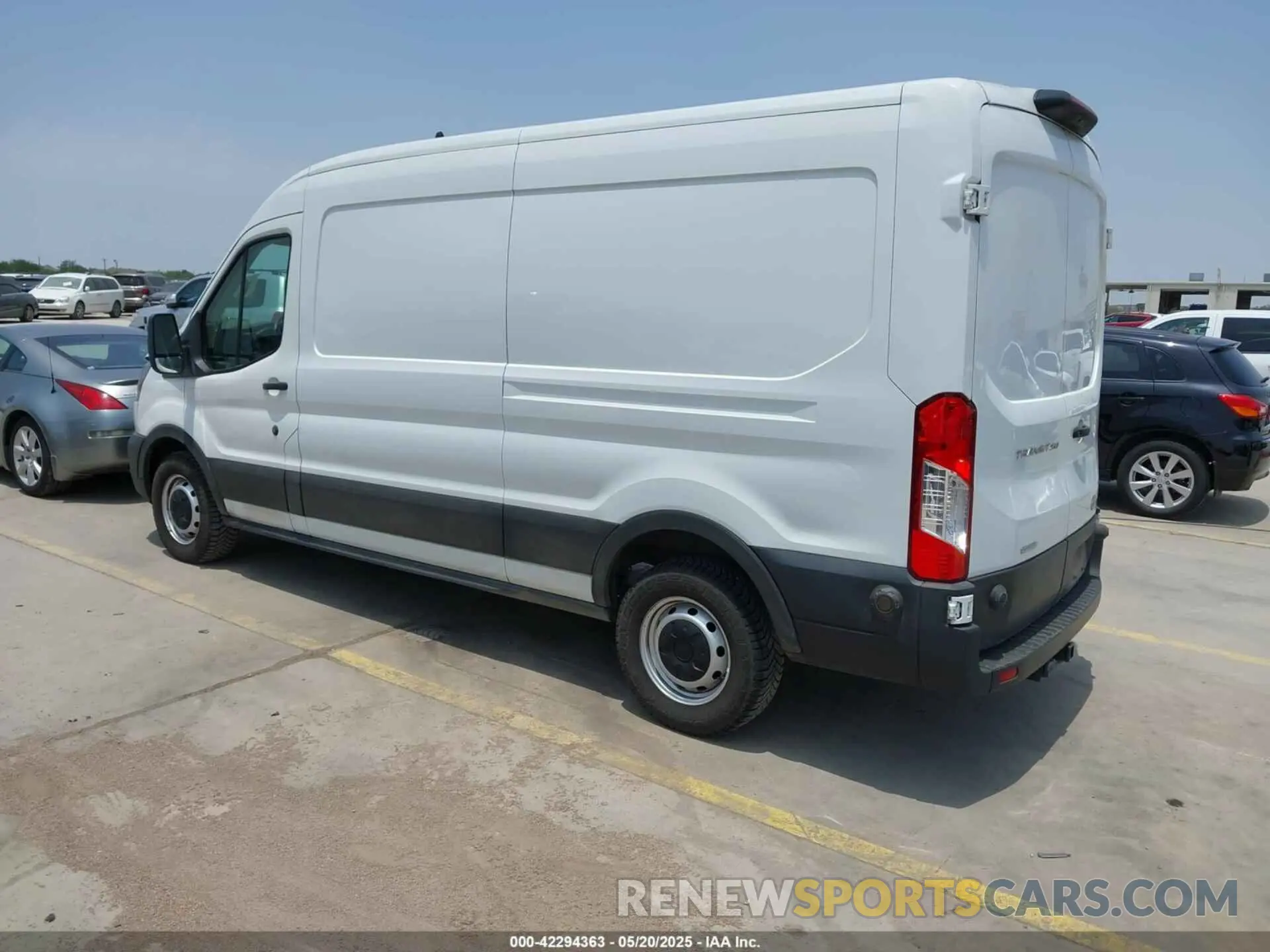 3 Photograph of a damaged car 1FTBR1CG4LKB26402 FORD TRANSIT-250 2020