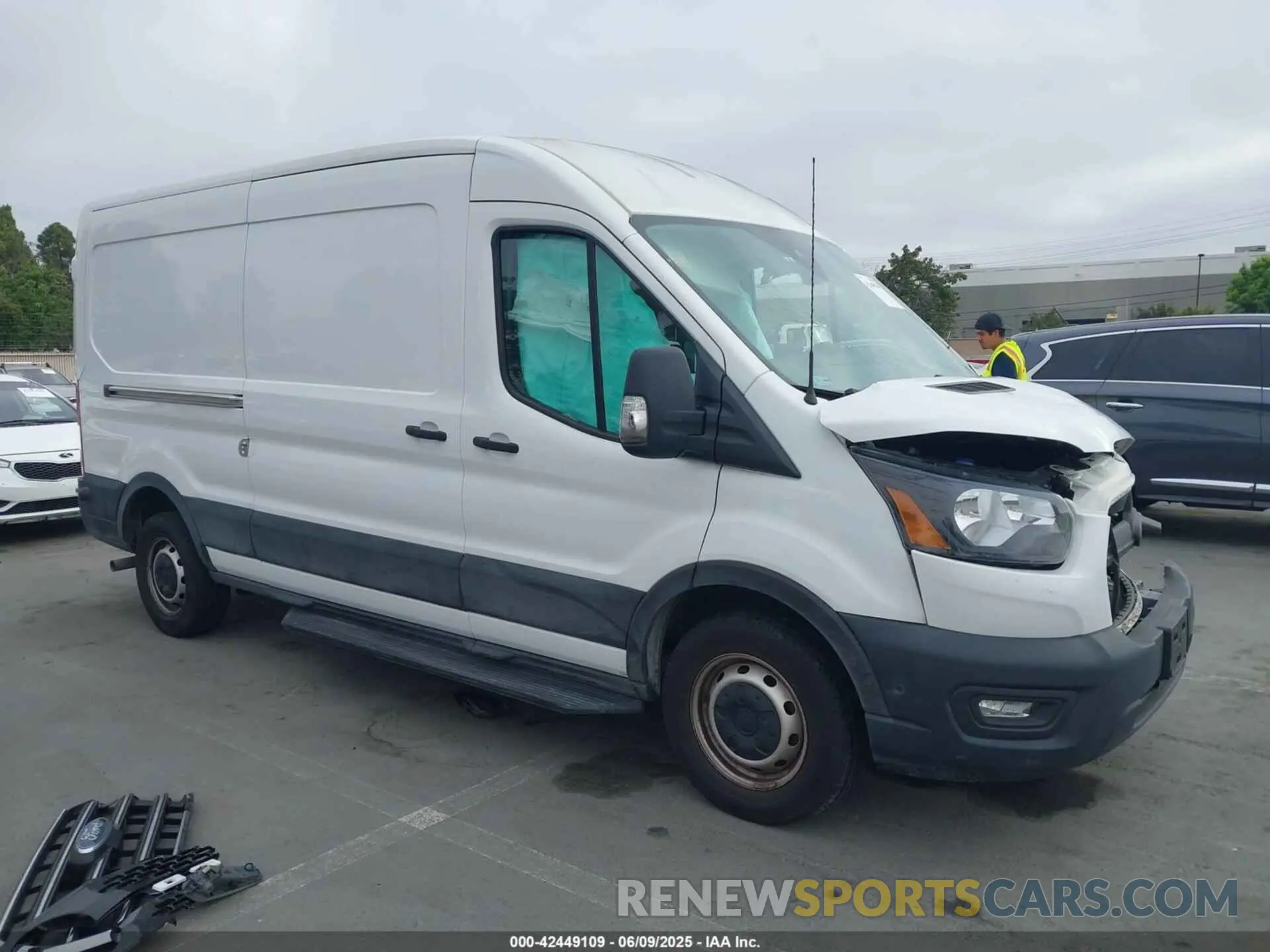1 Photograph of a damaged car 1FTBR1CG5LKB66925 FORD TRANSIT-250 2020