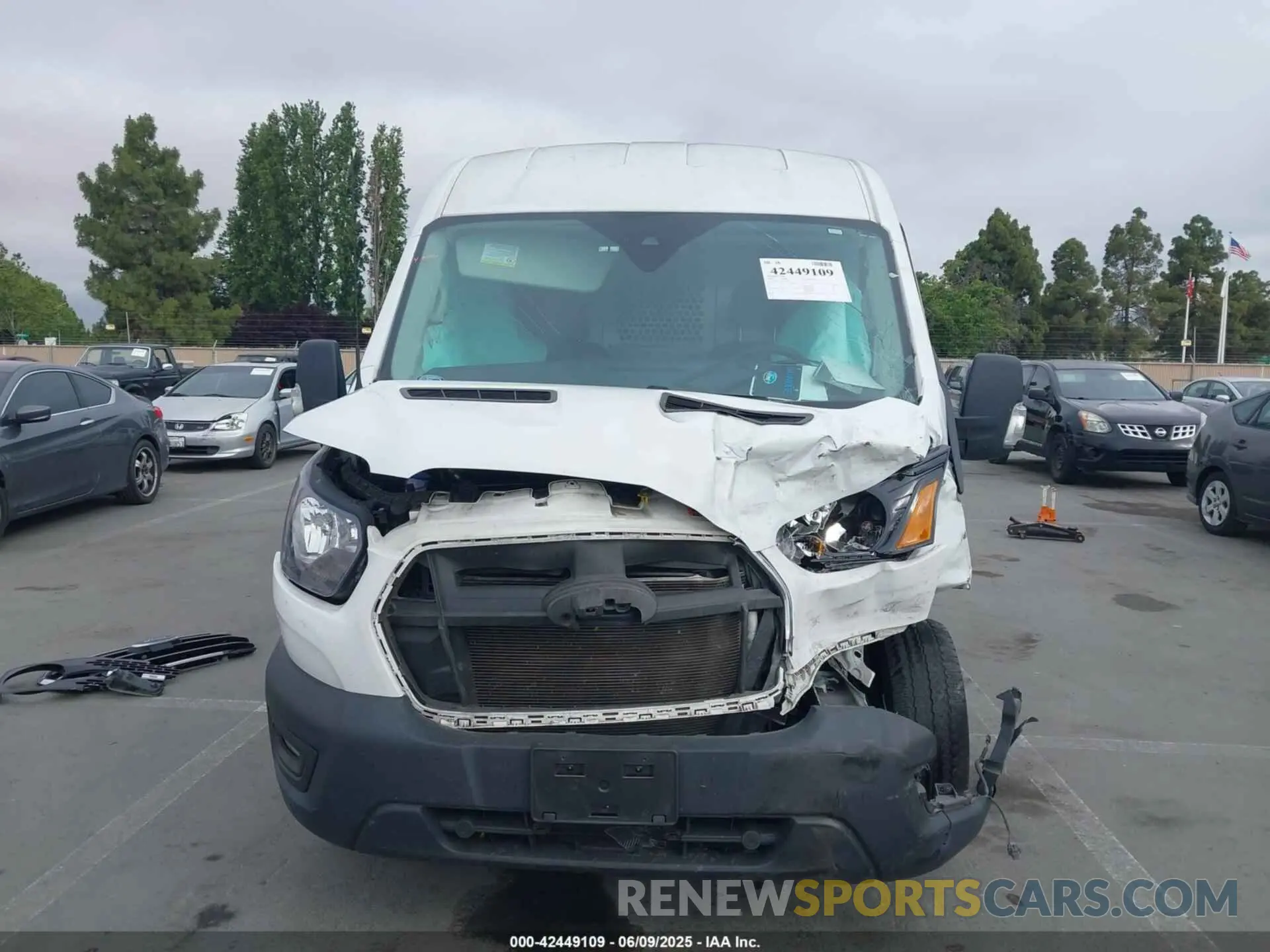 13 Photograph of a damaged car 1FTBR1CG5LKB66925 FORD TRANSIT-250 2020