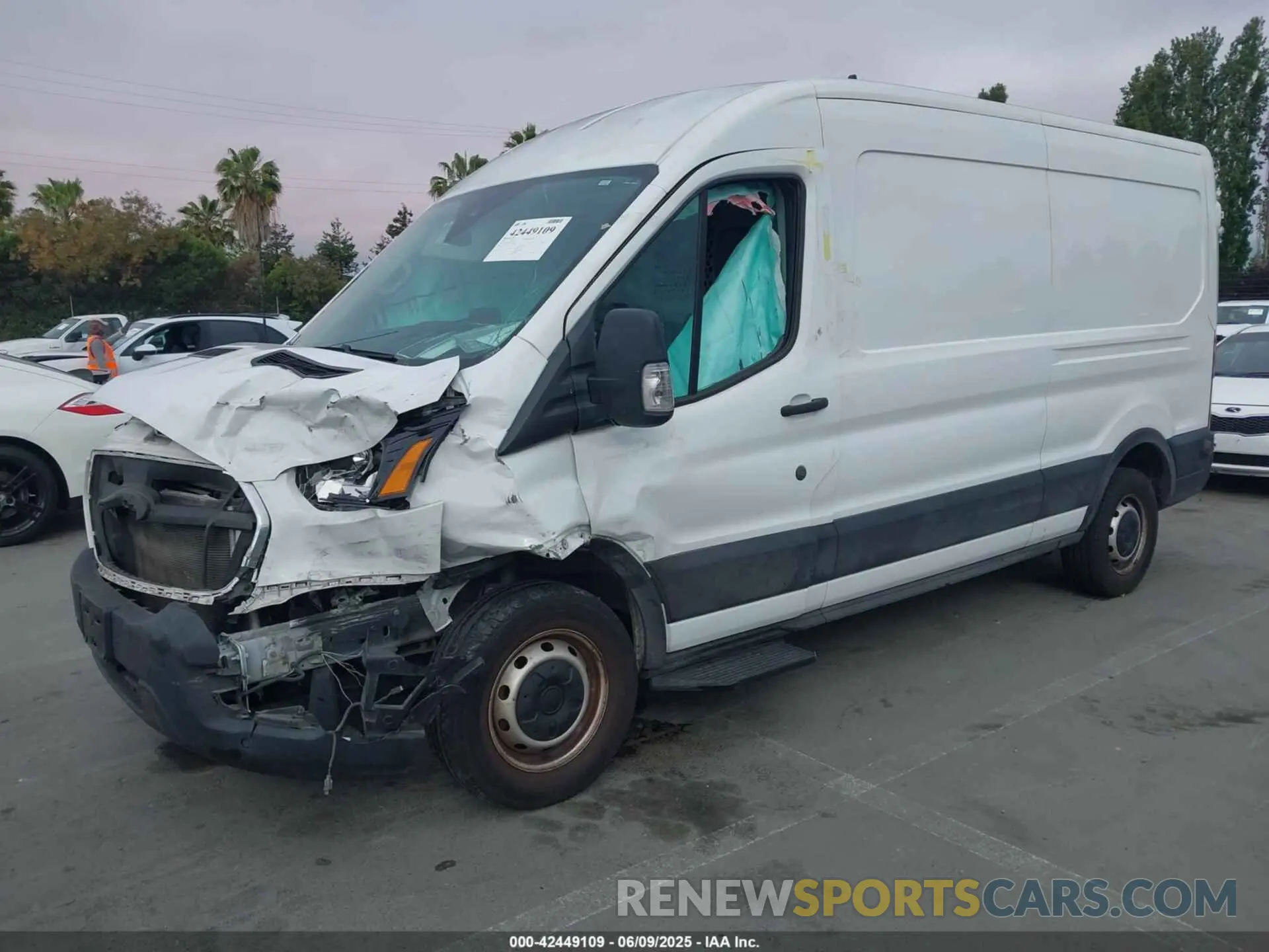 2 Photograph of a damaged car 1FTBR1CG5LKB66925 FORD TRANSIT-250 2020