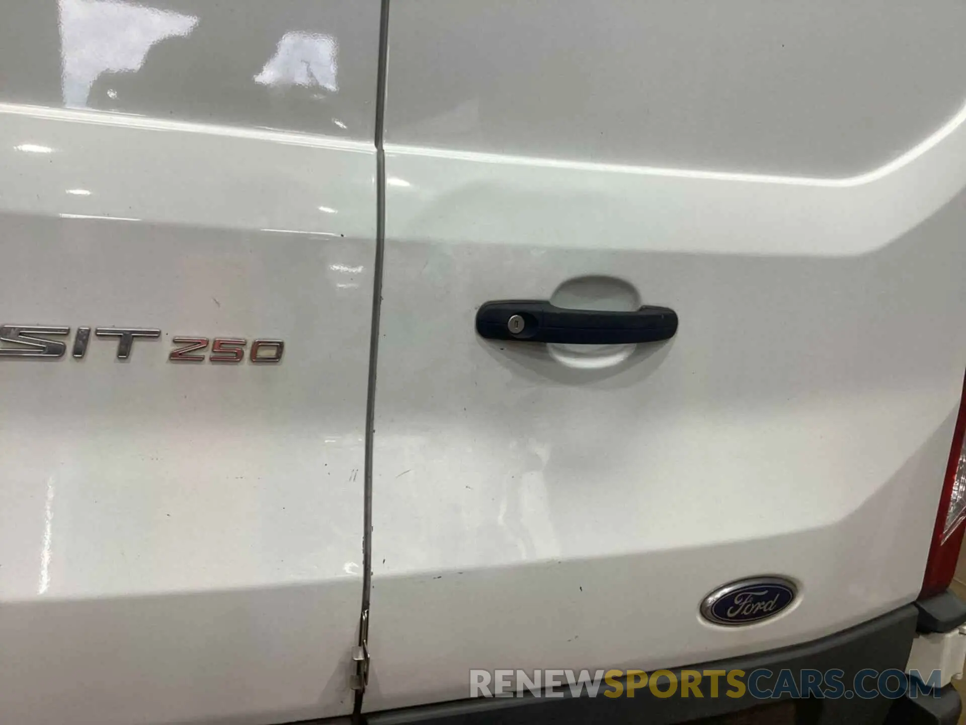 2 Photograph of a damaged car 1FTBR1CG6LKB75357 FORD TRANSIT-250 2020