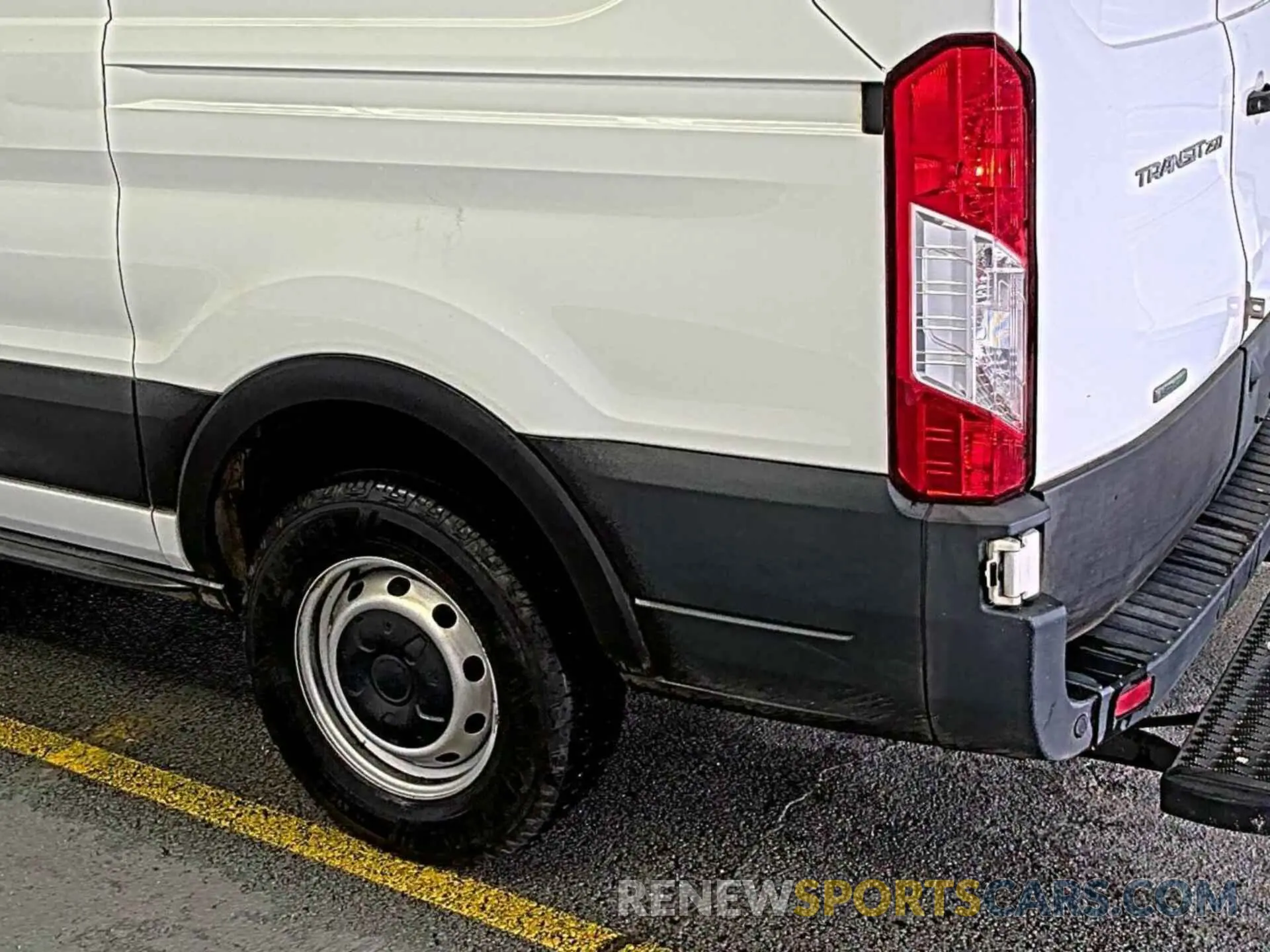27 Photograph of a damaged car 1FTBR1CG6LKB75357 FORD TRANSIT-250 2020