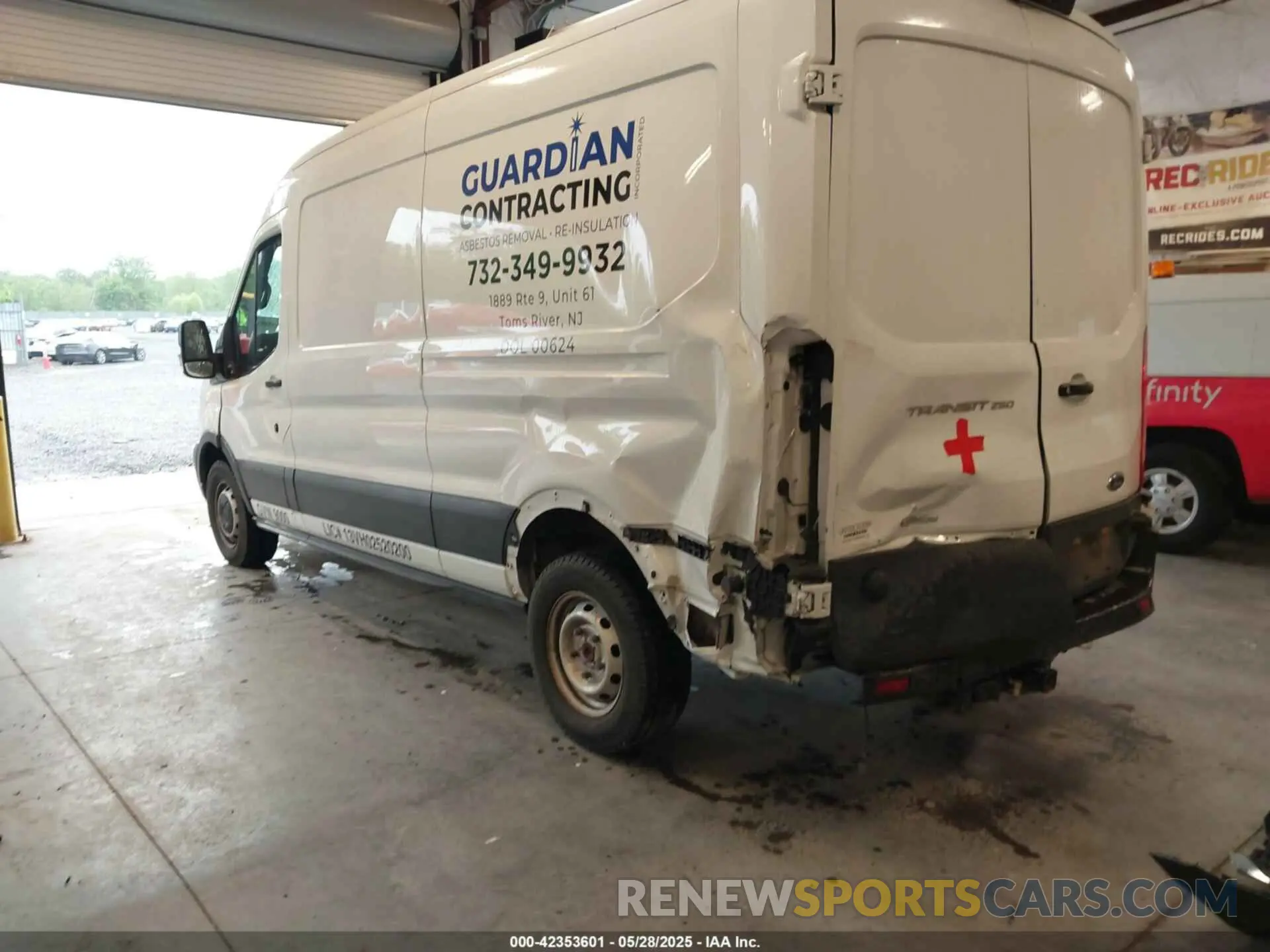 3 Photograph of a damaged car 1FTBR1CG7LKB35143 FORD TRANSIT-250 2020
