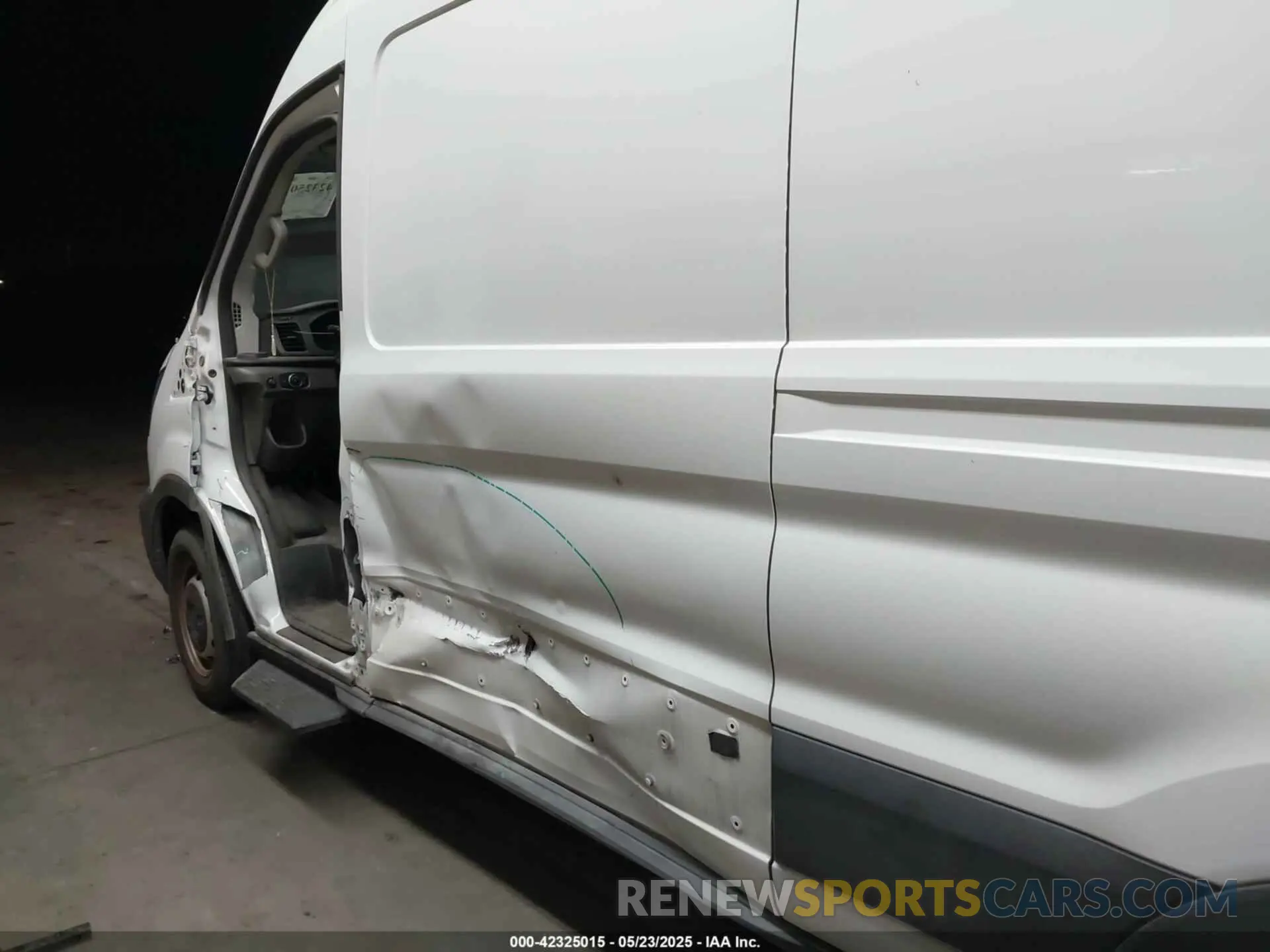 6 Photograph of a damaged car 1FTBR1CG8LKB66921 FORD TRANSIT-250 2020
