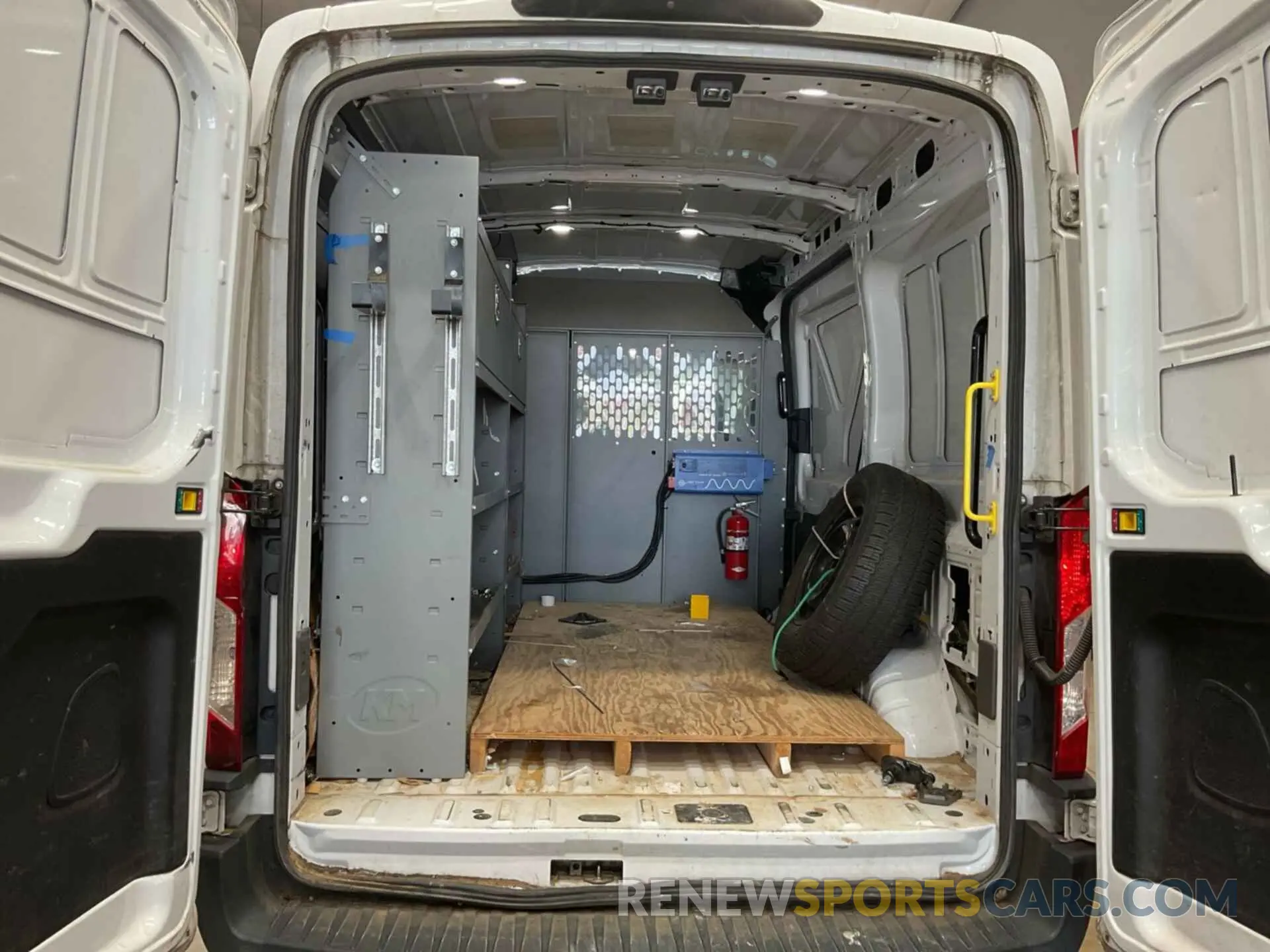 19 Photograph of a damaged car 1FTBR1CG8LKB75358 FORD TRANSIT-250 2020