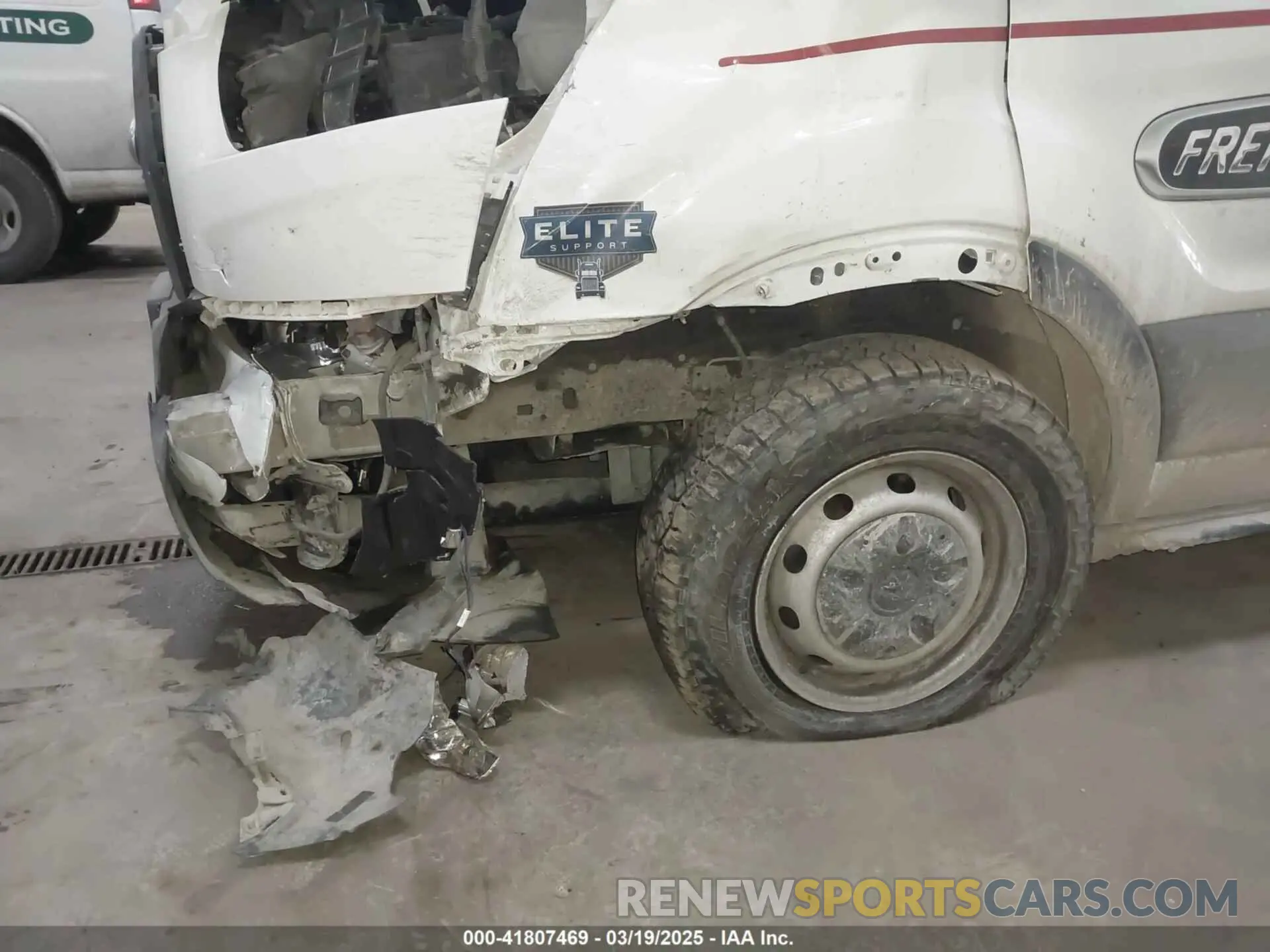 18 Photograph of a damaged car 1FTBR1CG9LKB59461 FORD TRANSIT-250 2020