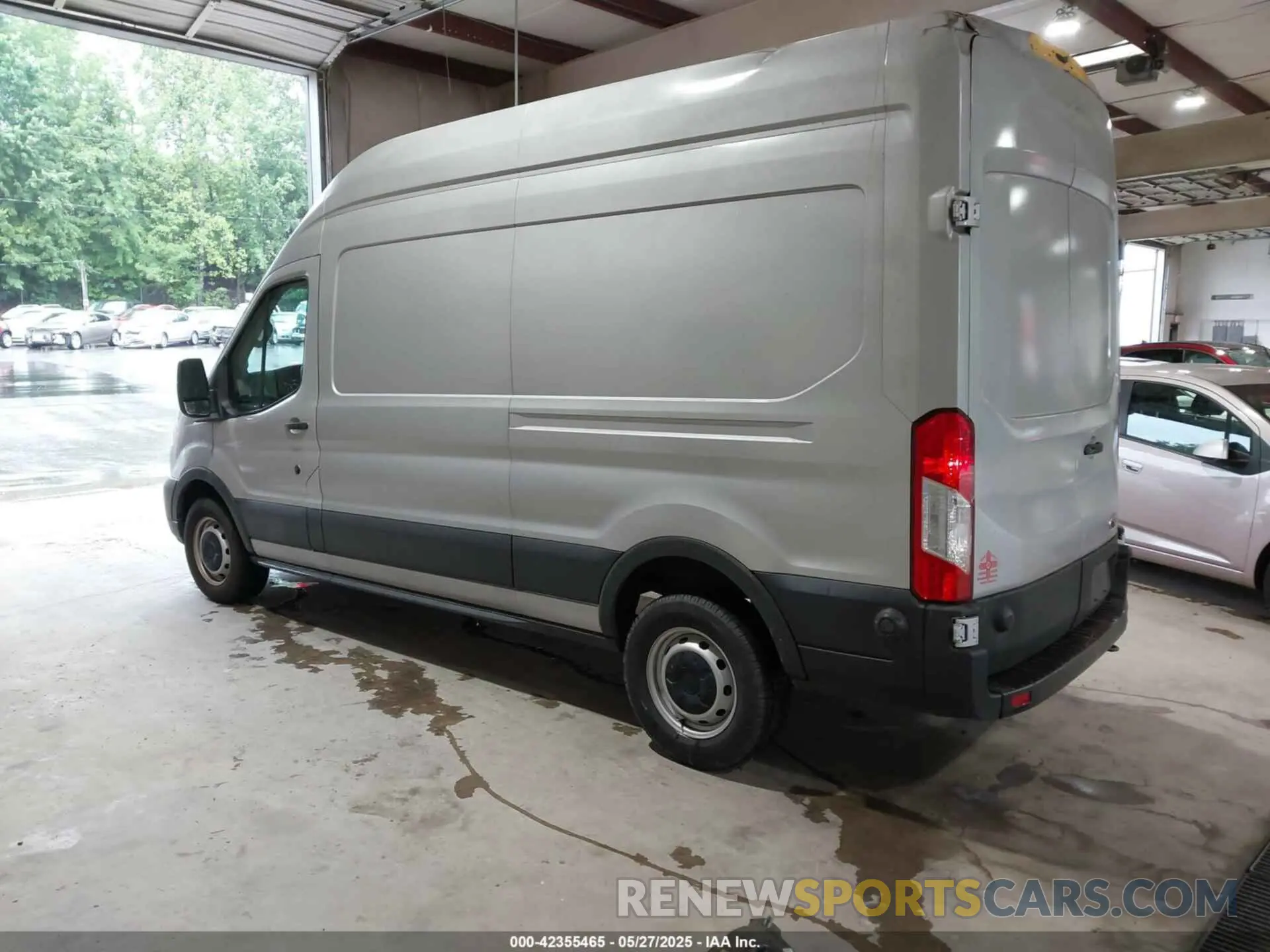 3 Photograph of a damaged car 1FTBR1X82LKA53226 FORD TRANSIT-250 2020