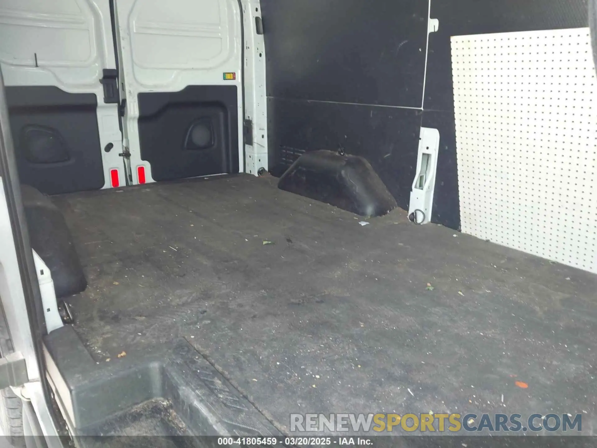 8 Photograph of a damaged car 1FTBR1Y80LKA67205 FORD TRANSIT-250 2020