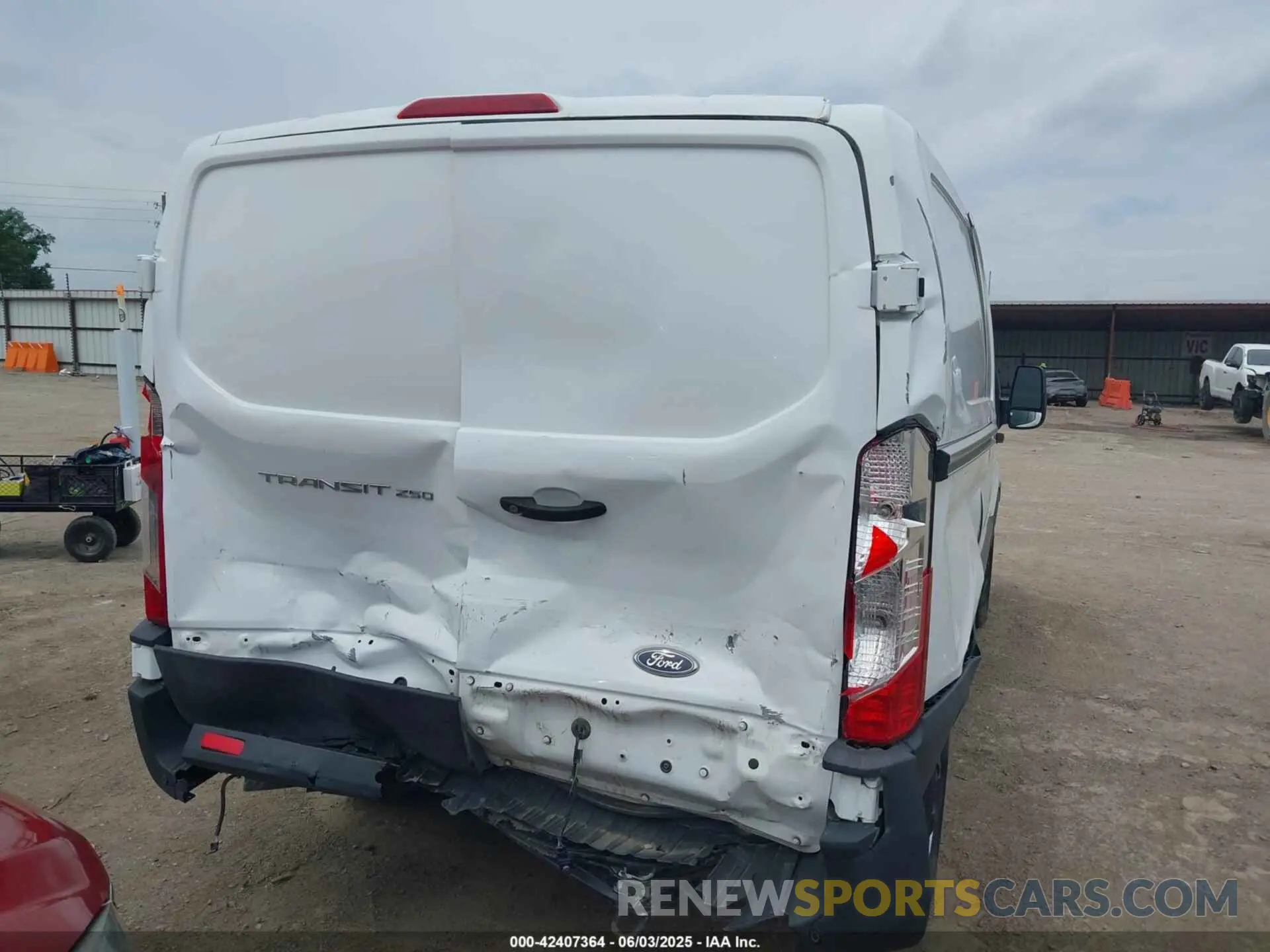 16 Photograph of a damaged car 1FTBR1Y81LKB54322 FORD TRANSIT-250 2020