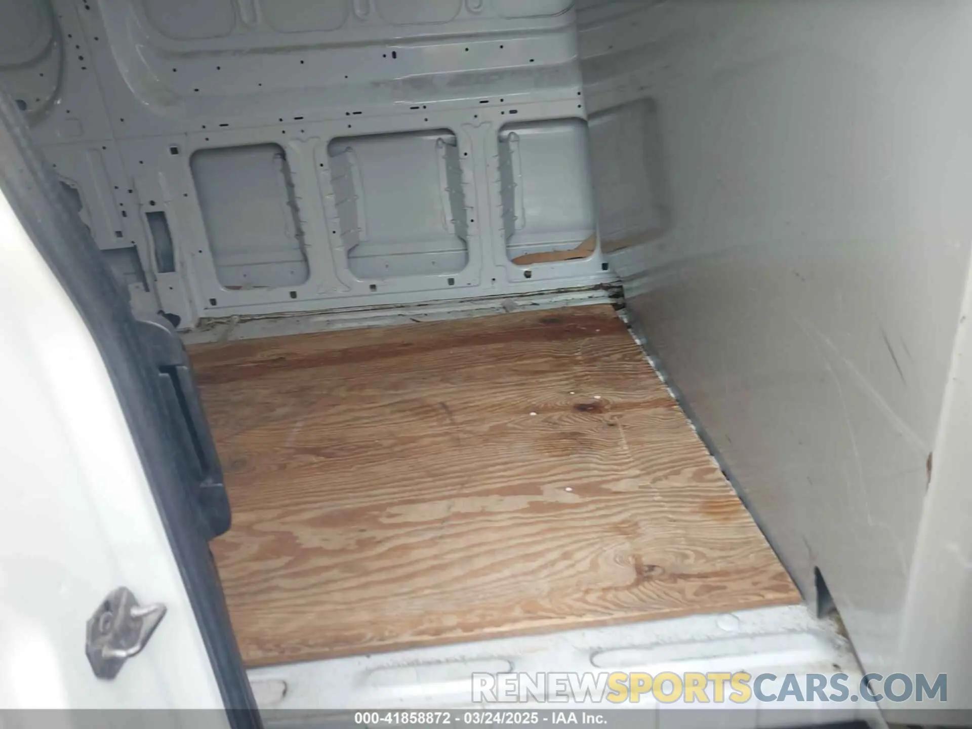 8 Photograph of a damaged car 1FTBR1Y82LKA23996 FORD TRANSIT-250 2020