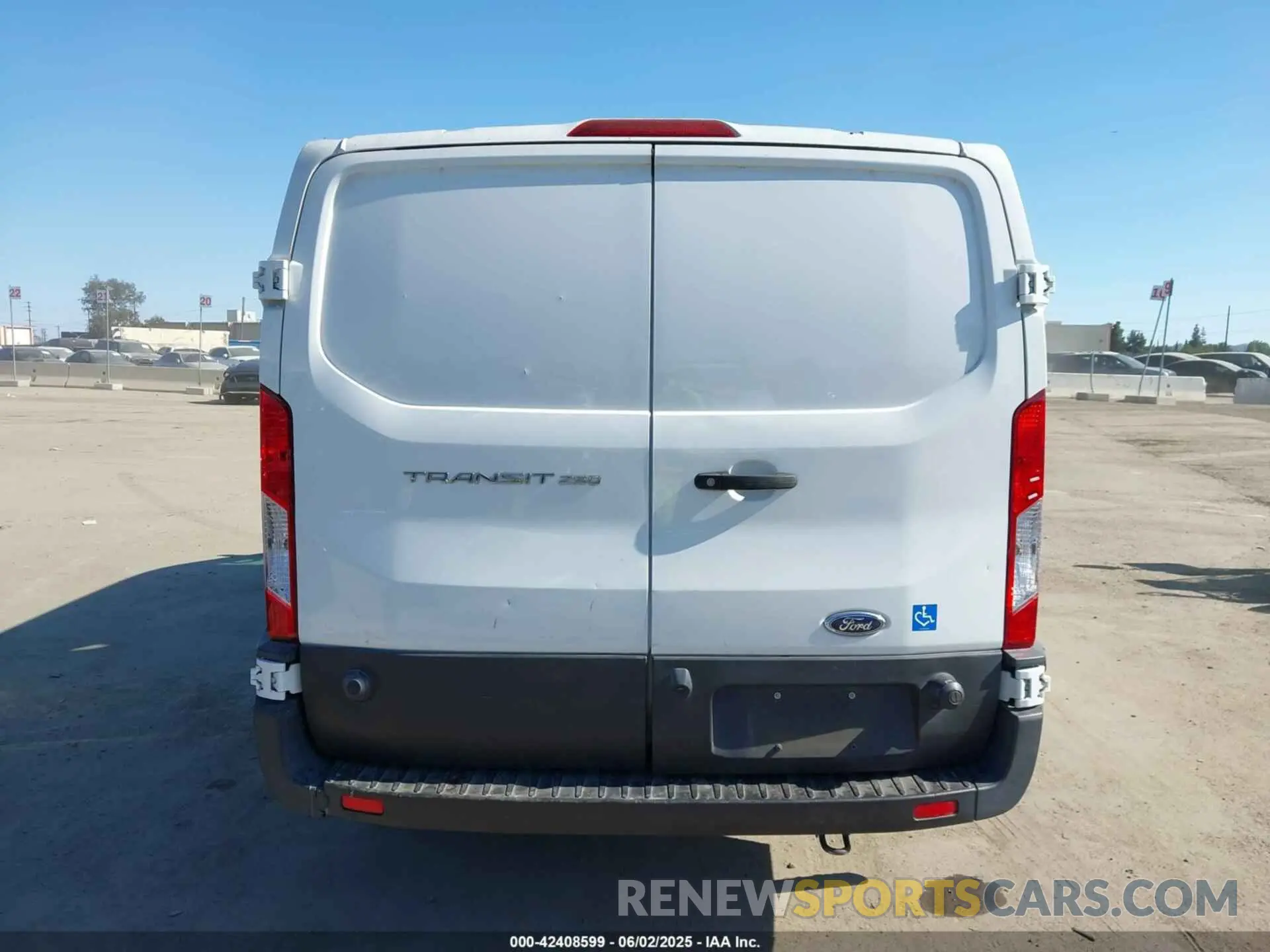 16 Photograph of a damaged car 1FTBR1Y83LKA67103 FORD TRANSIT-250 2020