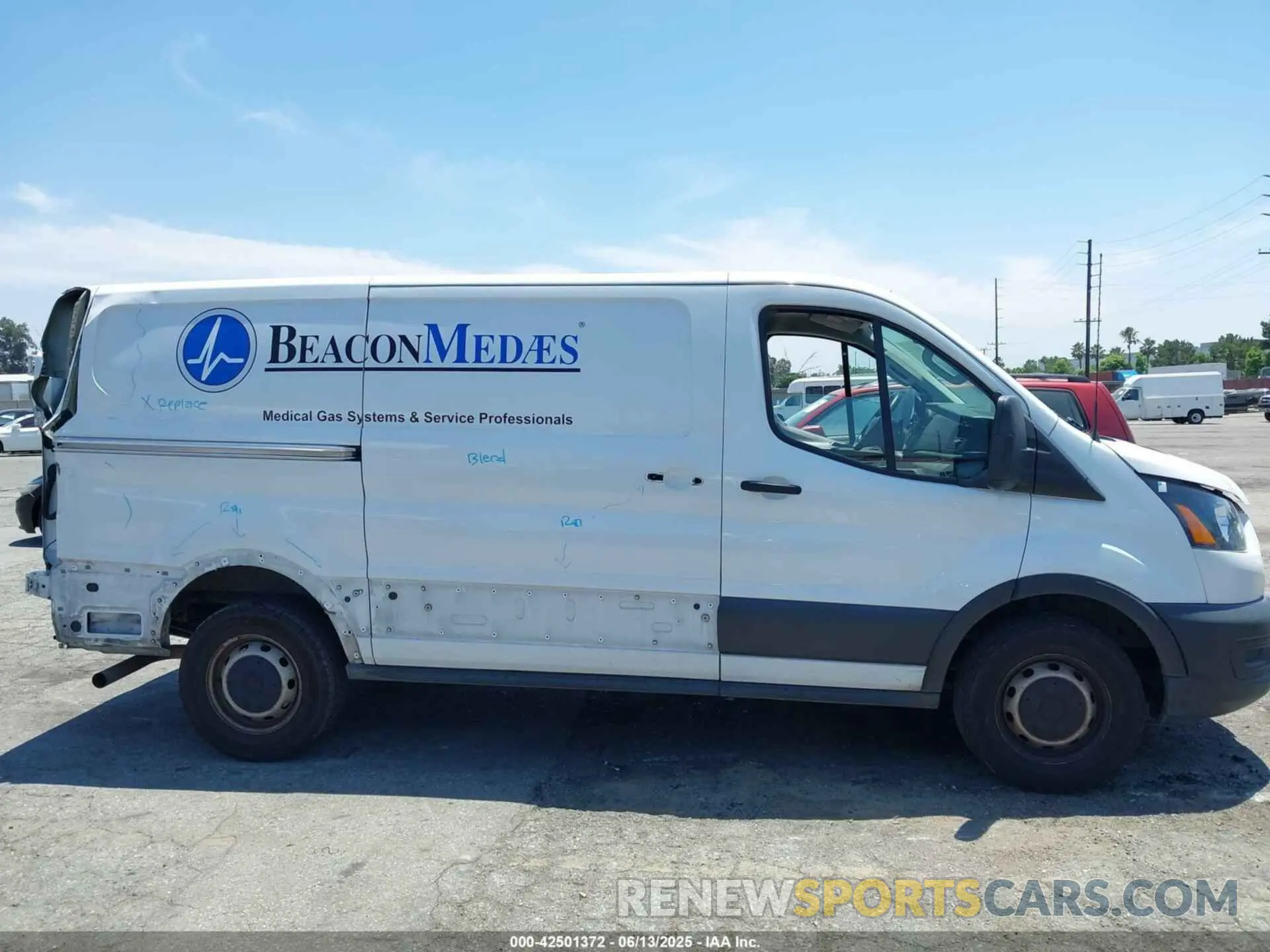 14 Photograph of a damaged car 1FTBR1Y84LKB37403 FORD TRANSIT-250 2020
