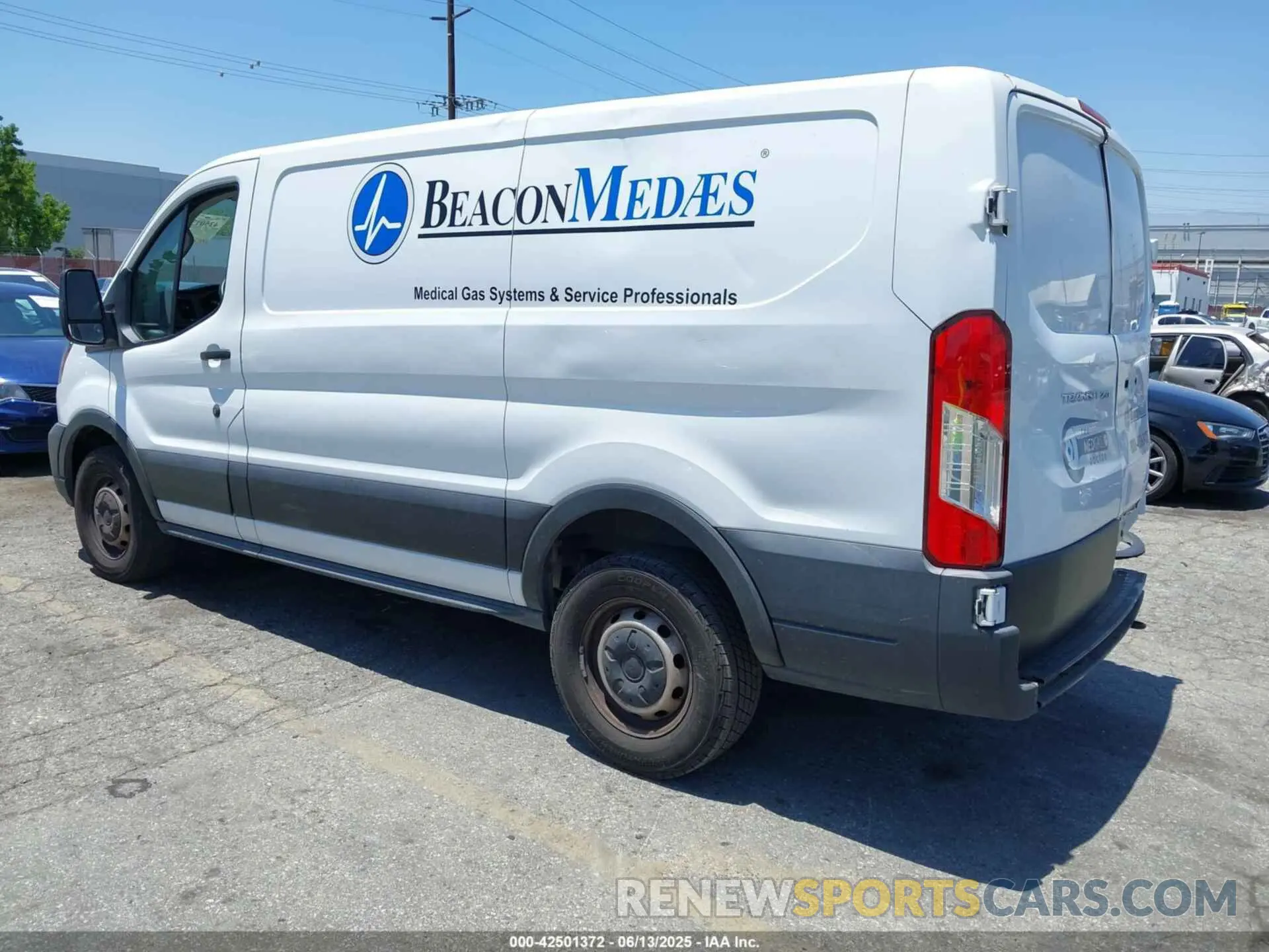 3 Photograph of a damaged car 1FTBR1Y84LKB37403 FORD TRANSIT-250 2020