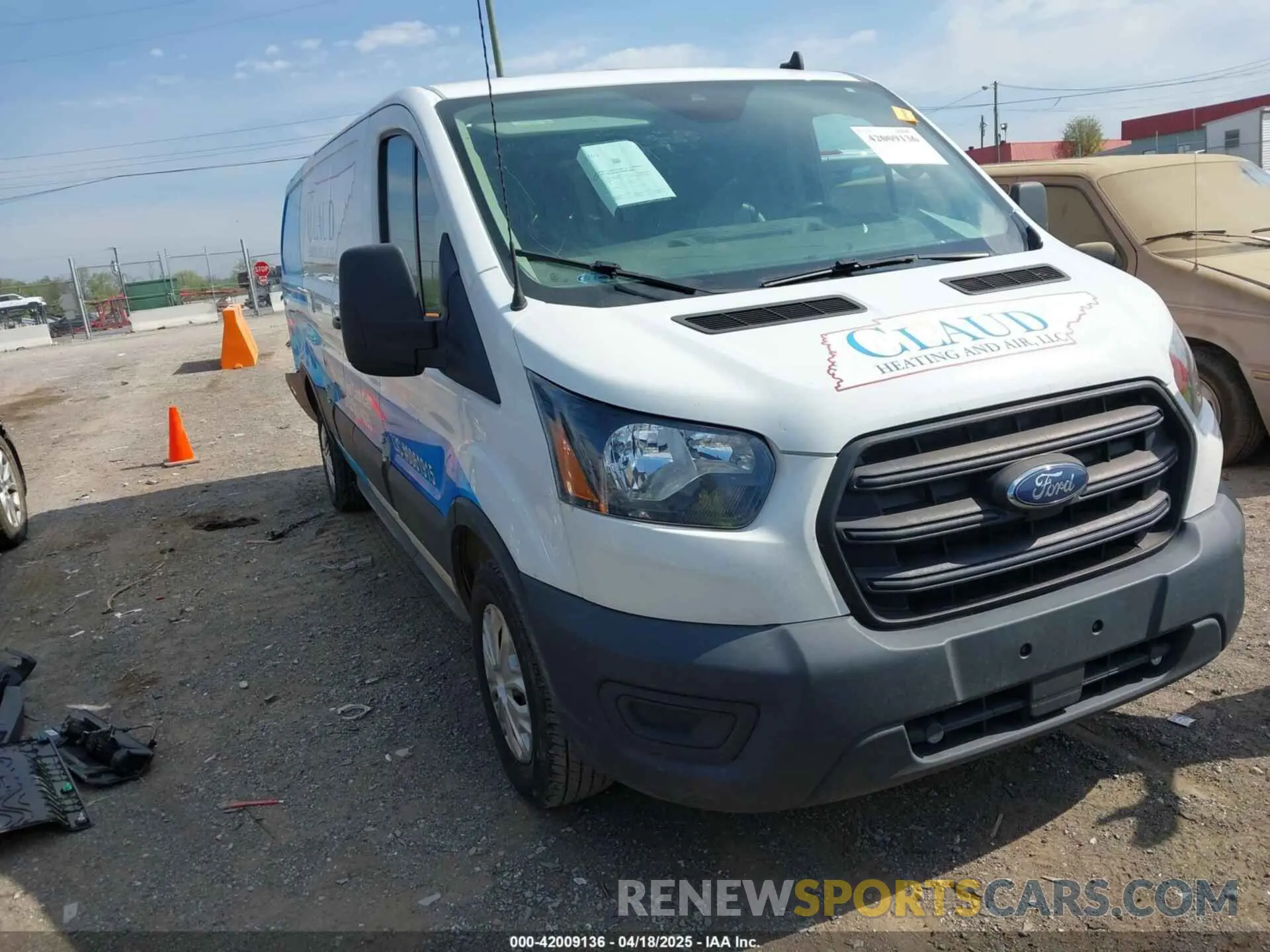 1 Photograph of a damaged car 1FTBR1Y88LKB48985 FORD TRANSIT-250 2020