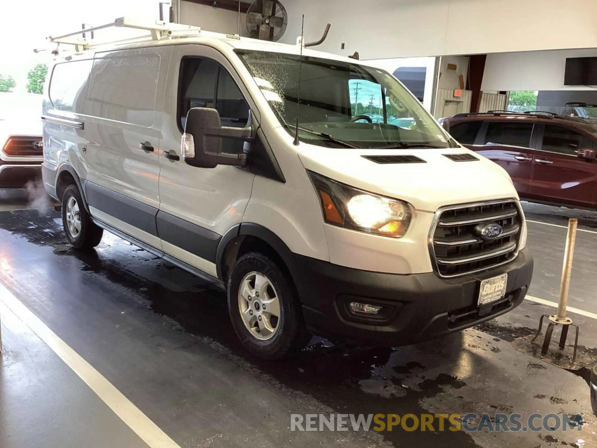 10 Photograph of a damaged car 1FTBR1YG3LKA32438 FORD TRANSIT-250 2020