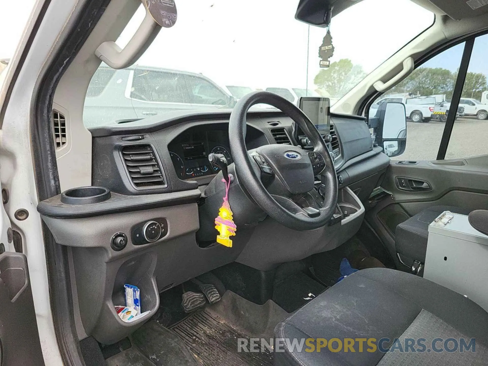 17 Photograph of a damaged car 1FTBR1YGXLKA35837 FORD TRANSIT-250 2020