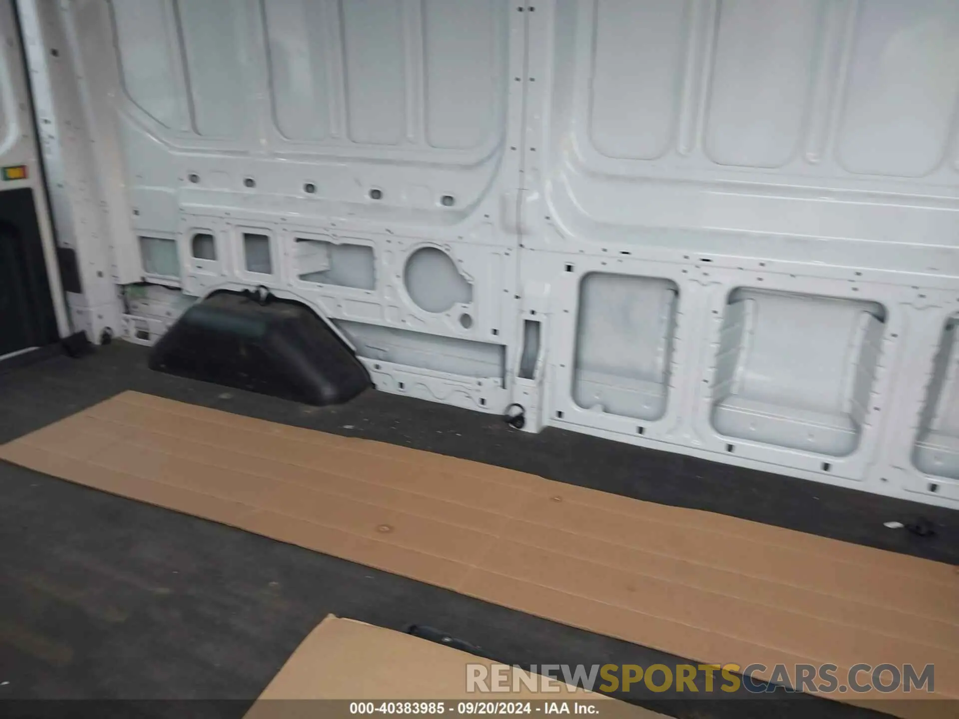 8 Photograph of a damaged car 1FTBR2C86LKA34576 FORD TRANSIT-250 2020