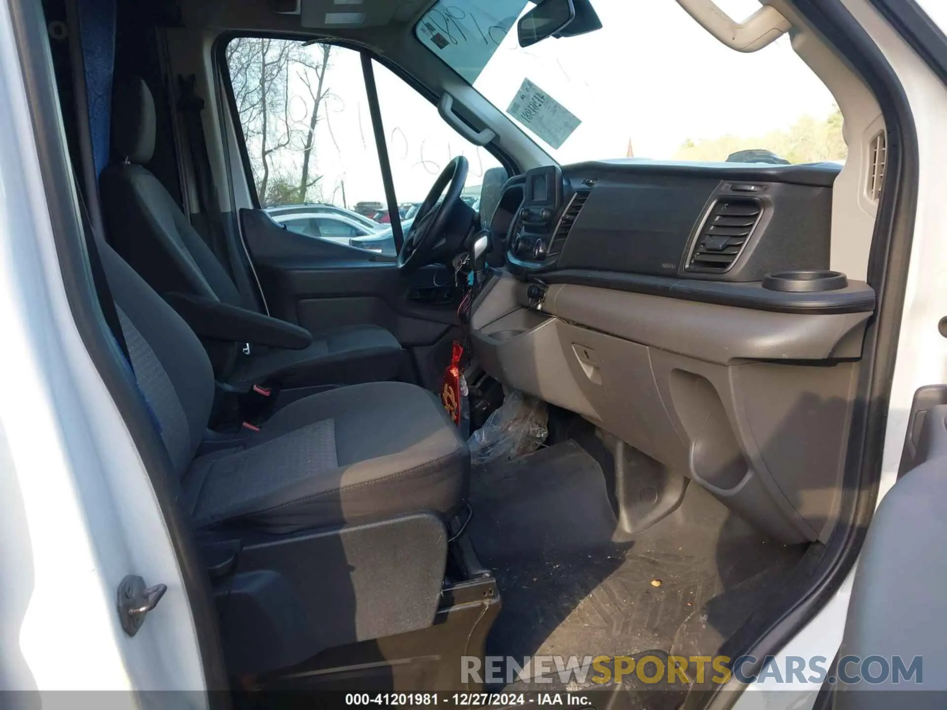 5 Photograph of a damaged car 1FTBR2C87LKA34635 FORD TRANSIT-250 2020