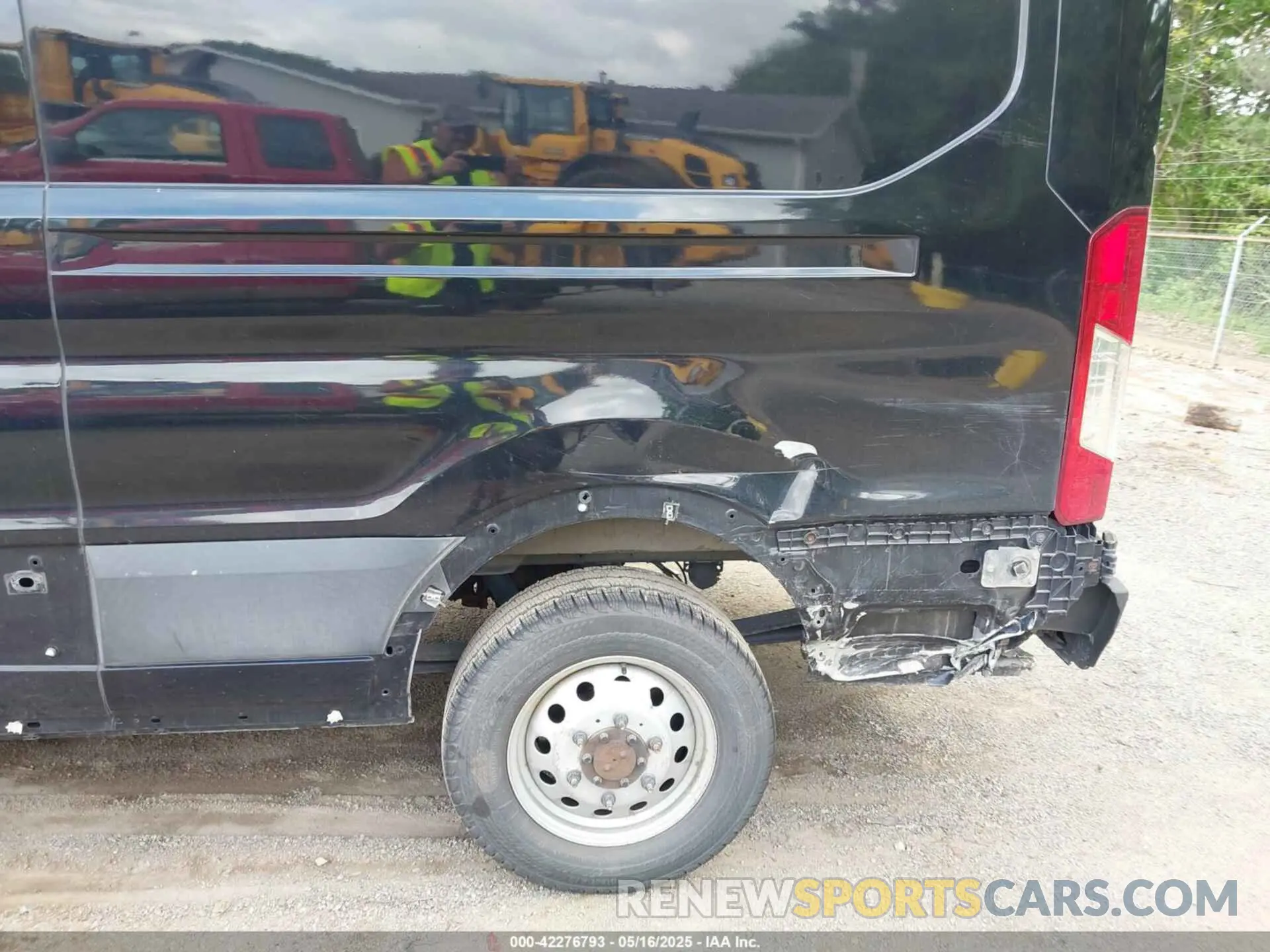 18 Photograph of a damaged car 1FTBR2C8XLKA81092 FORD TRANSIT-250 2020