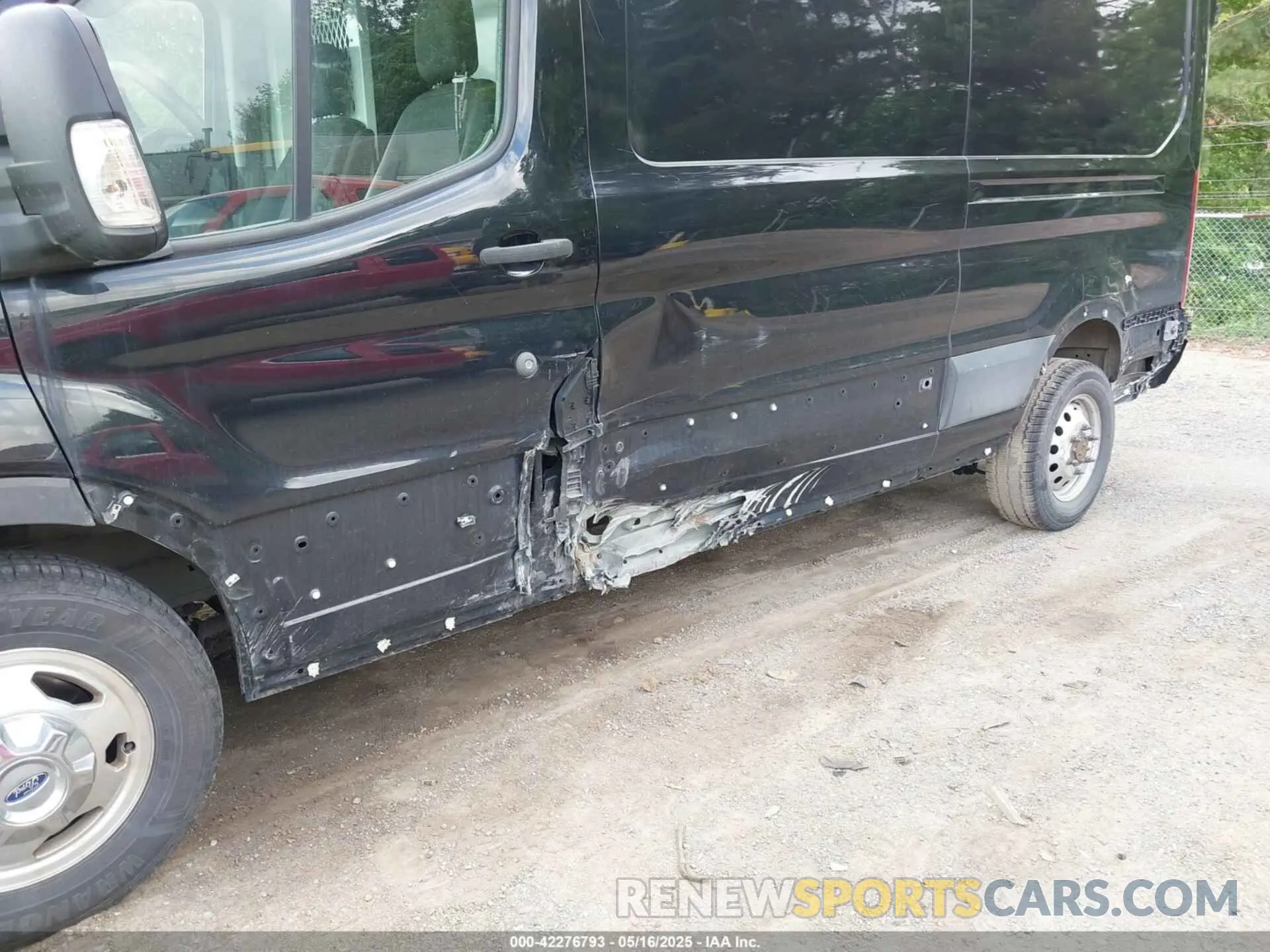 6 Photograph of a damaged car 1FTBR2C8XLKA81092 FORD TRANSIT-250 2020
