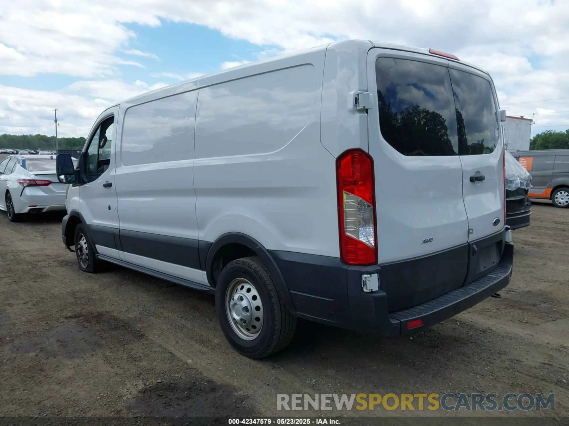 3 Photograph of a damaged car 1FTBR2Y80LKB22354 FORD TRANSIT-250 2020