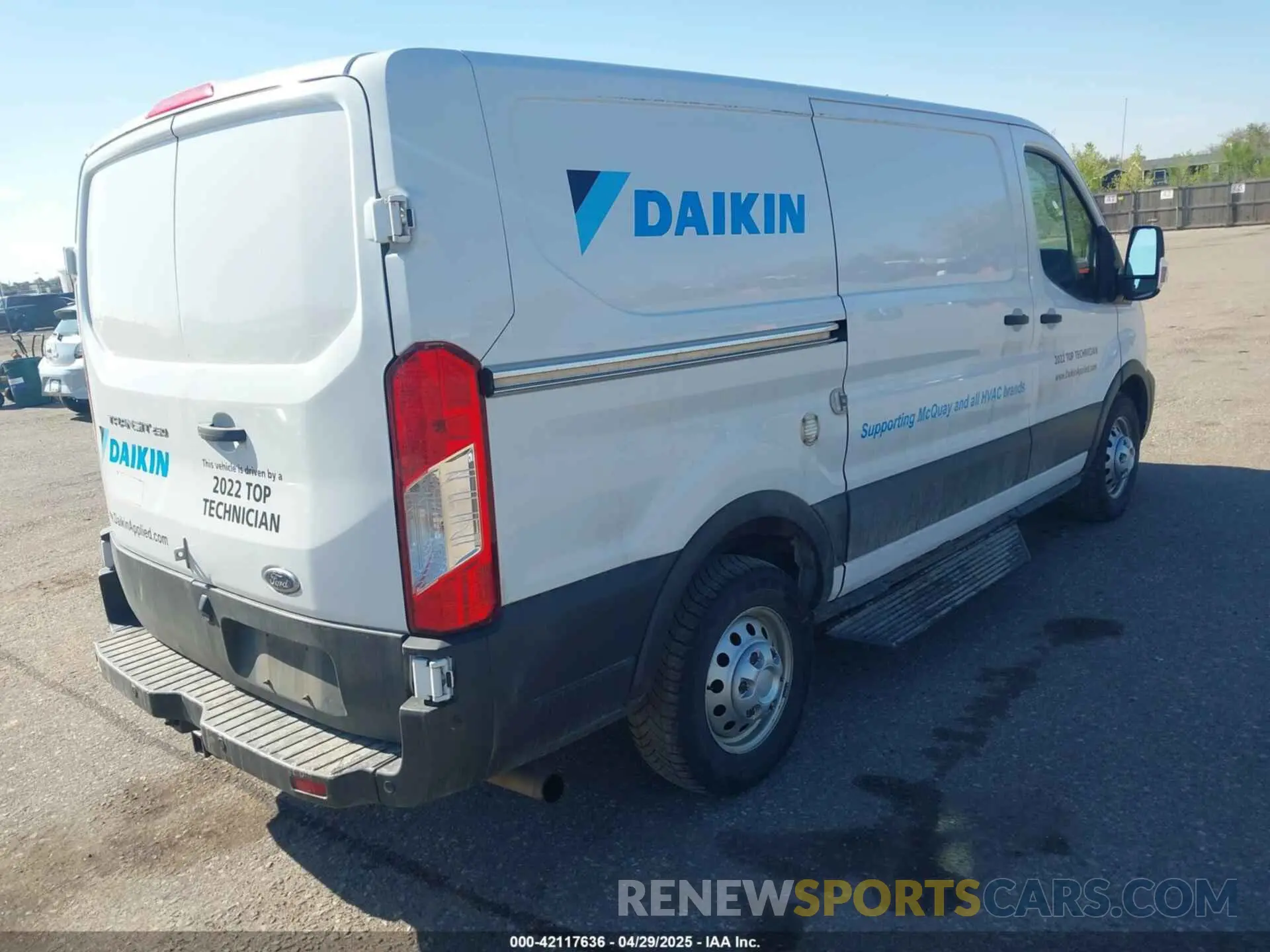 4 Photograph of a damaged car 1FTBR2YGXLKB09134 FORD TRANSIT-250 2020