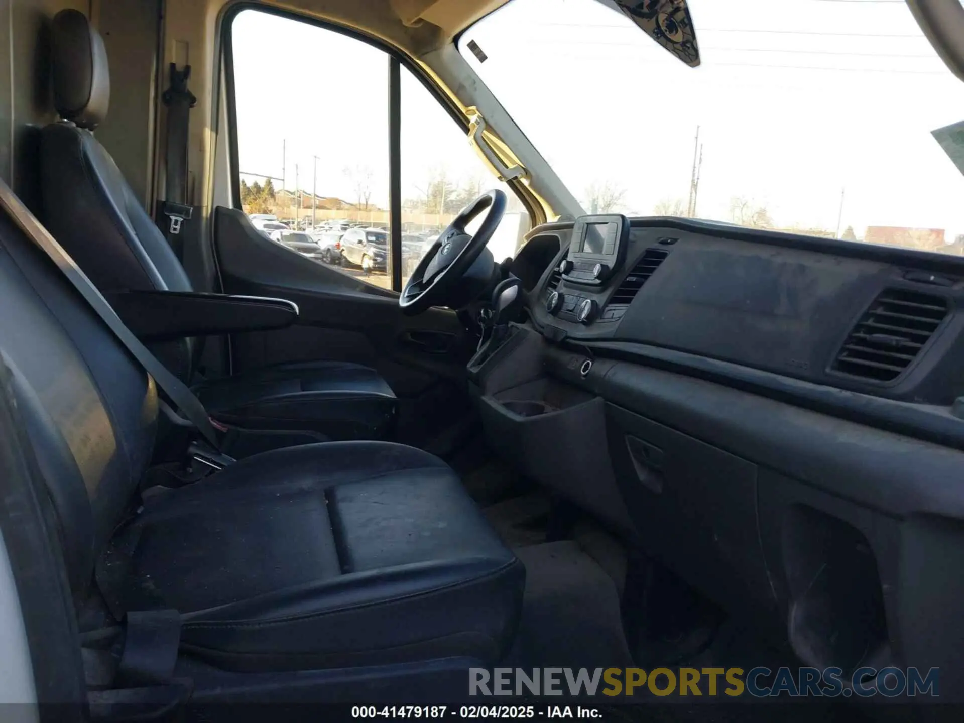 5 Photograph of a damaged car 1FTBR1C82MKA66713 FORD TRANSIT-250 2021