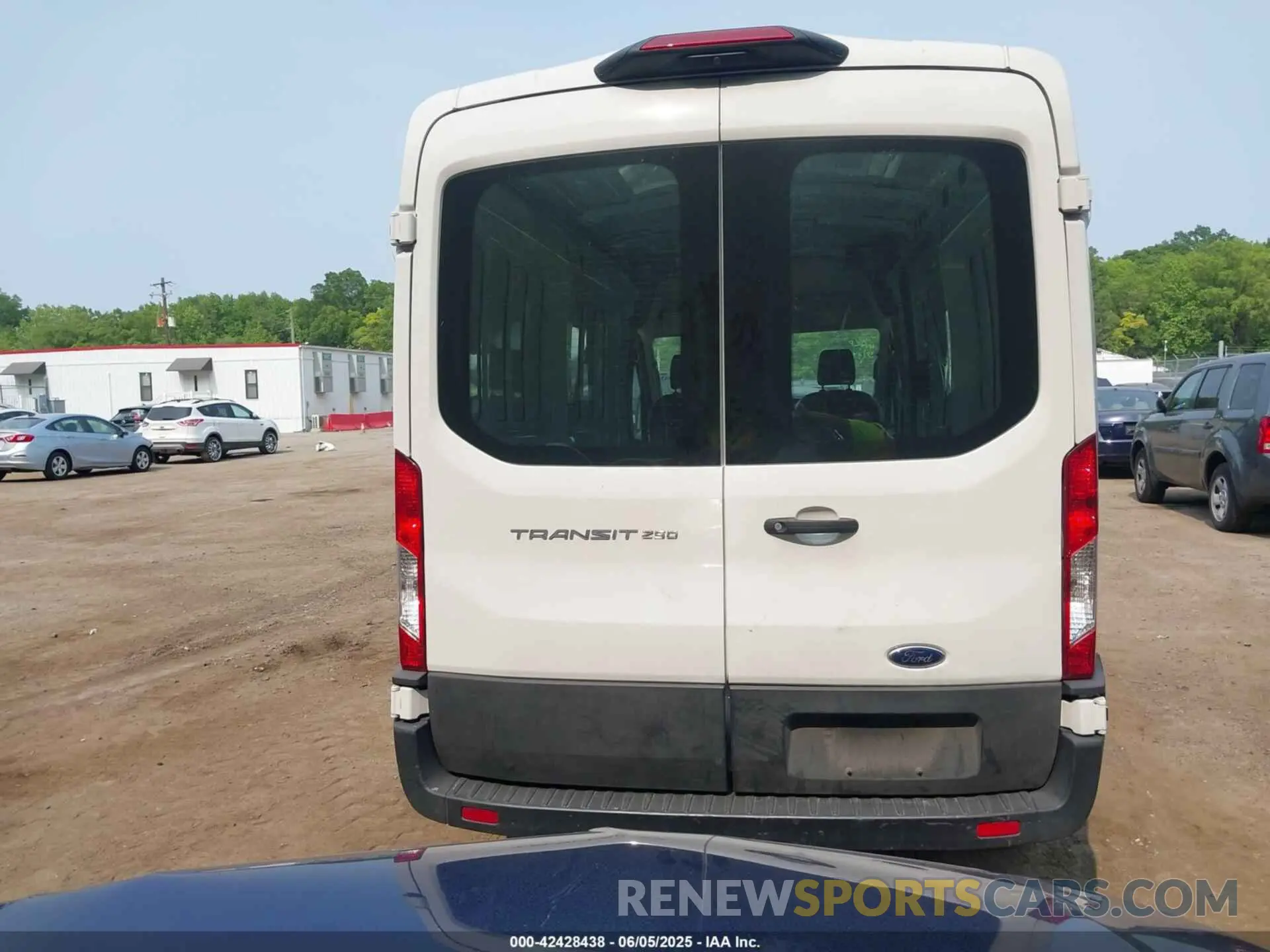 17 Photograph of a damaged car 1FTBR1C85MKA12354 FORD TRANSIT-250 2021