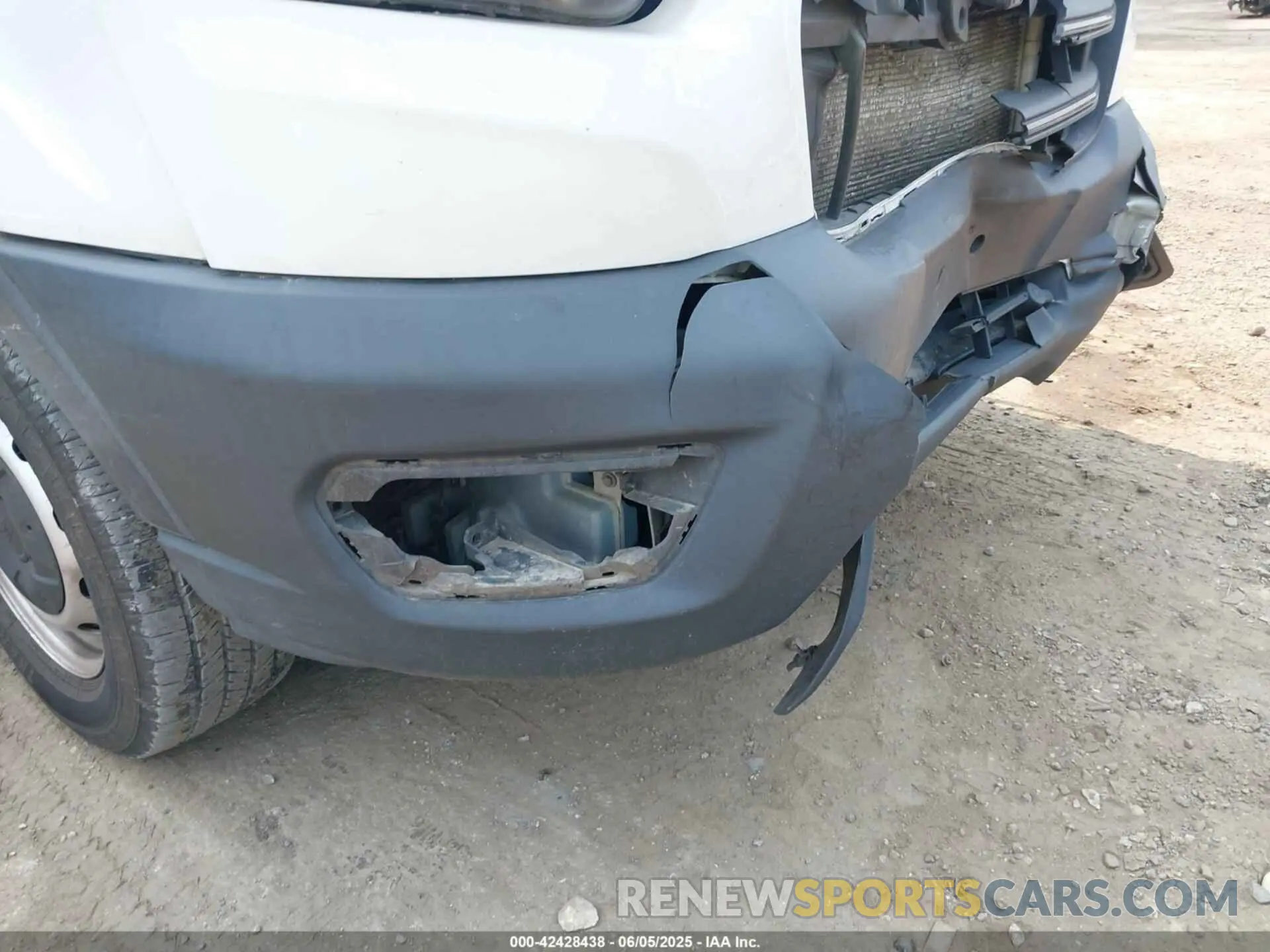 18 Photograph of a damaged car 1FTBR1C85MKA12354 FORD TRANSIT-250 2021