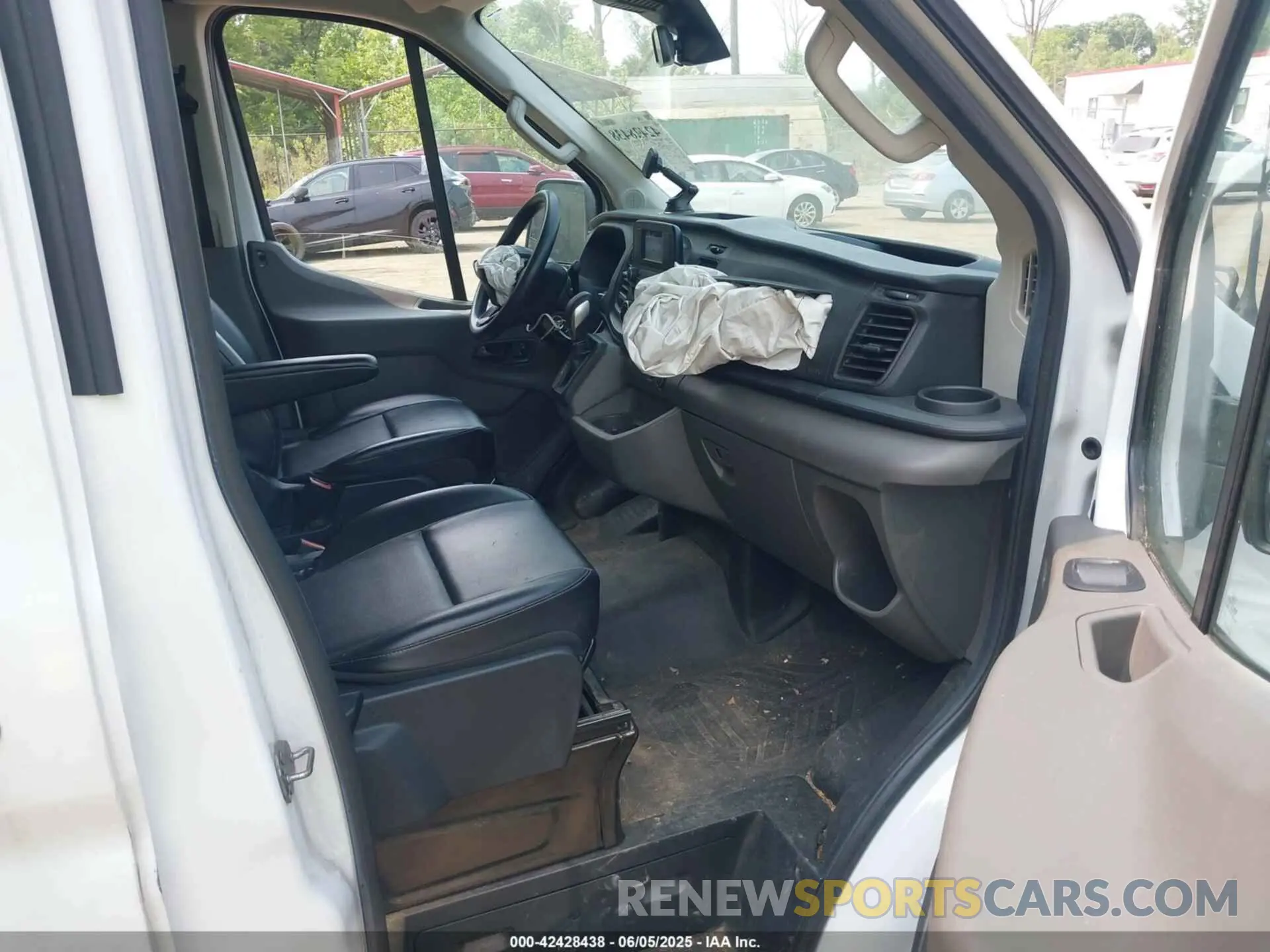 5 Photograph of a damaged car 1FTBR1C85MKA12354 FORD TRANSIT-250 2021