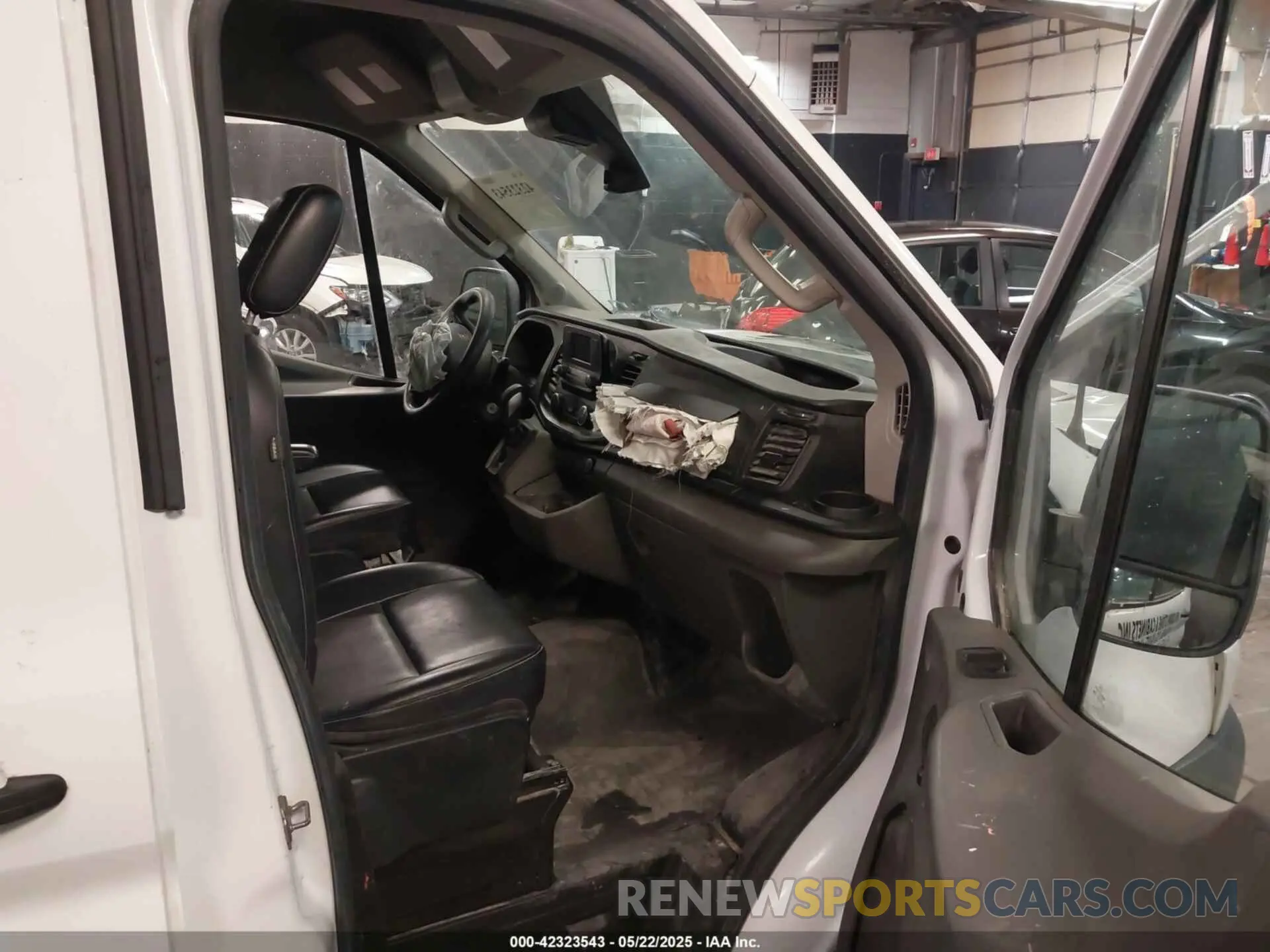 5 Photograph of a damaged car 1FTBR1C8XMKA10485 FORD TRANSIT-250 2021