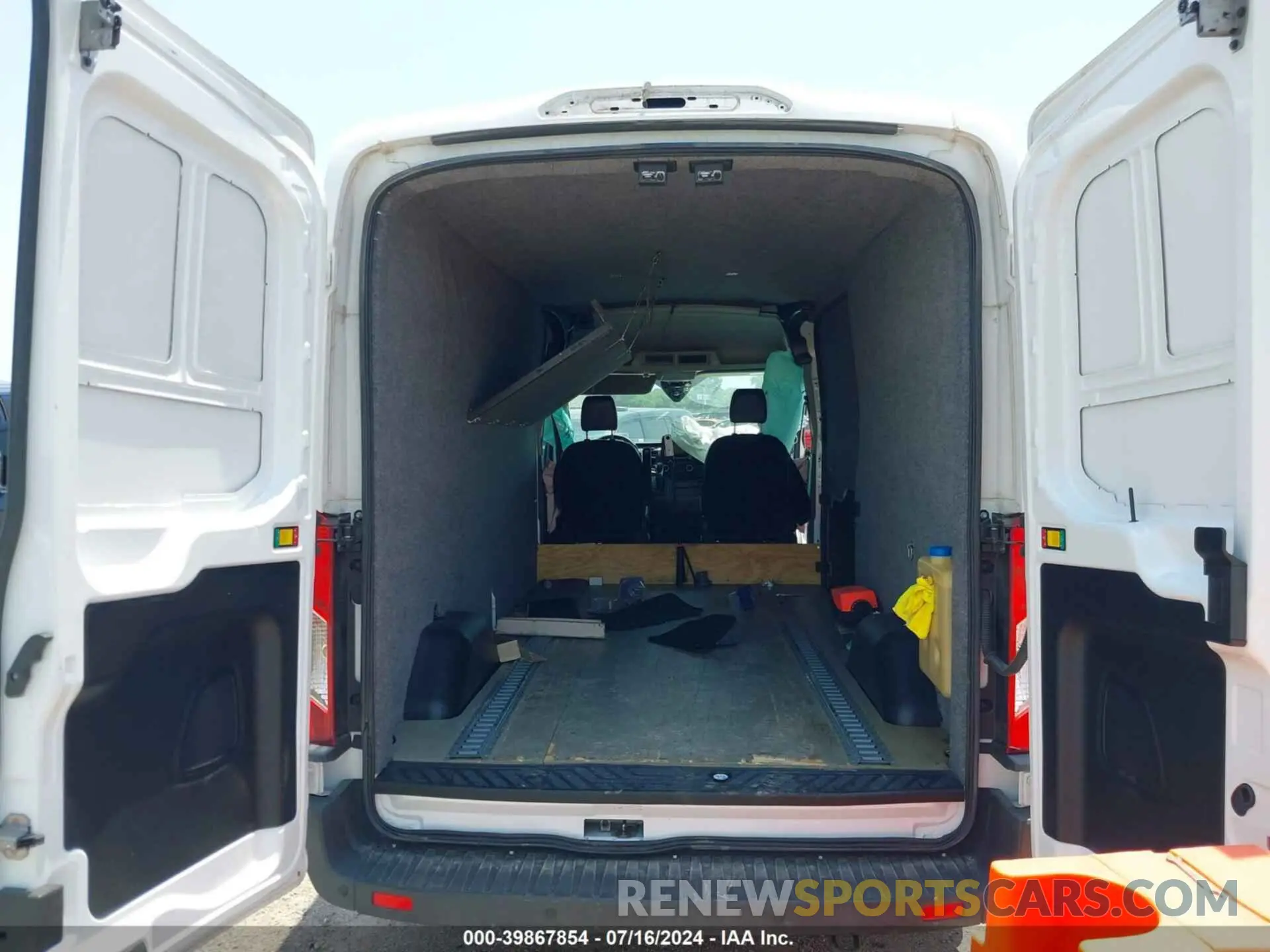 8 Photograph of a damaged car 1FTBR1CG9MKA94337 FORD TRANSIT-250 2021