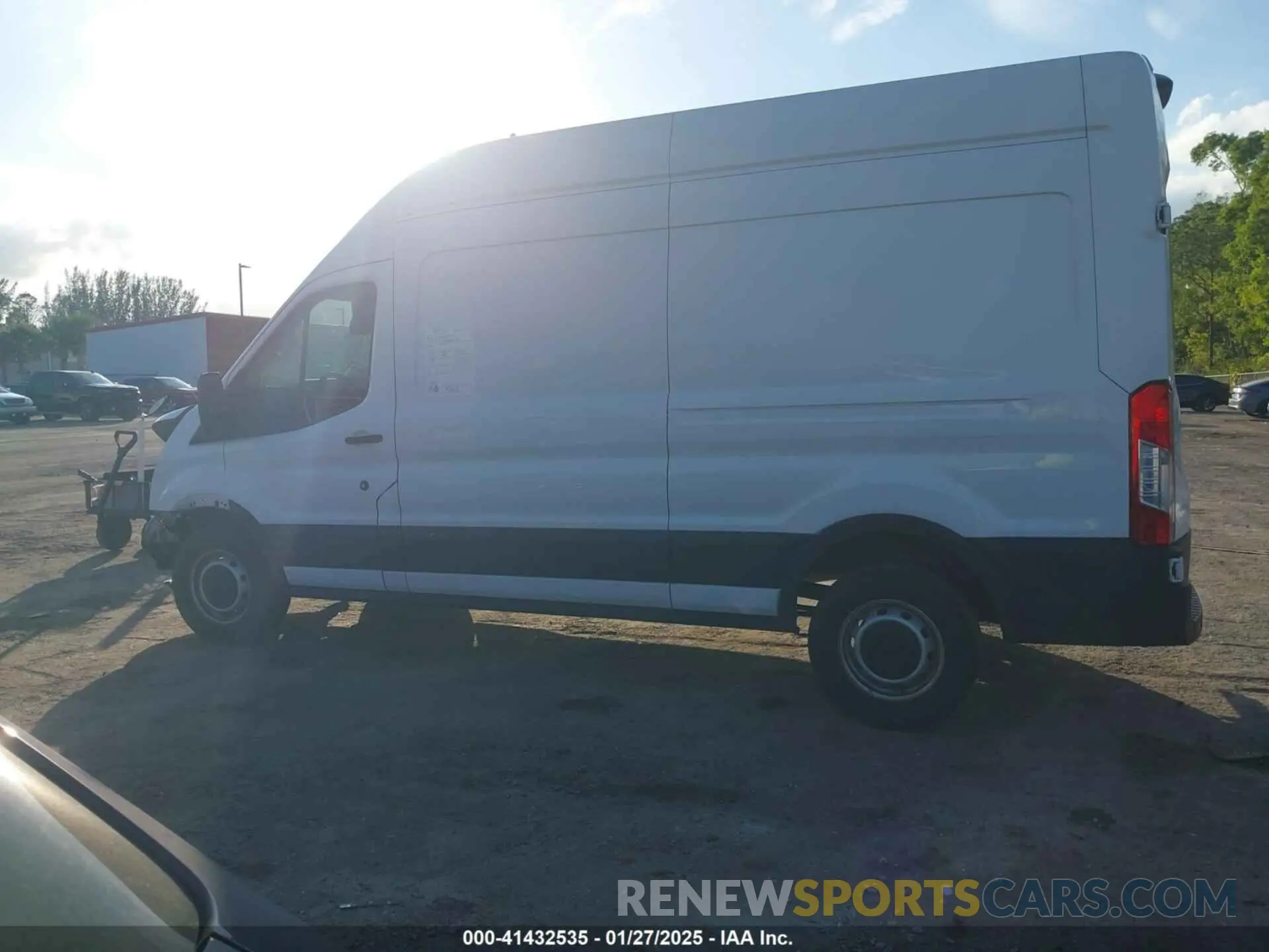 14 Photograph of a damaged car 1FTBR1X87MKA50288 FORD TRANSIT-250 2021