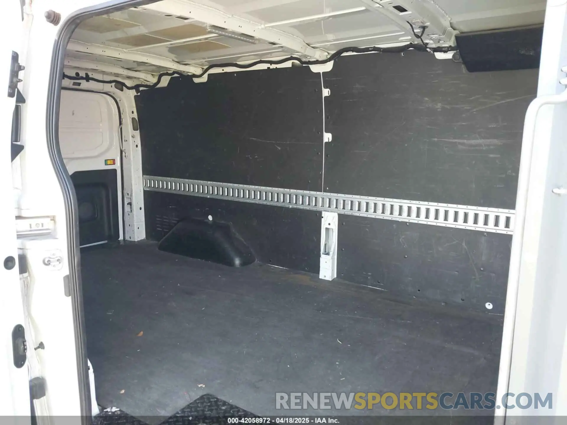 8 Photograph of a damaged car 1FTBR1Y82MKA53386 FORD TRANSIT-250 2021
