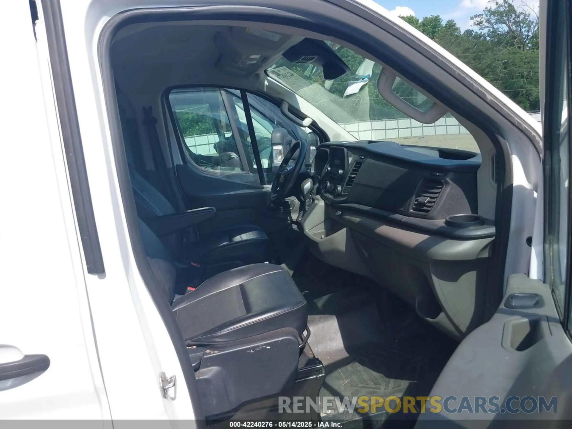 5 Photograph of a damaged car 1FTBR1Y83MKA76305 FORD TRANSIT-250 2021