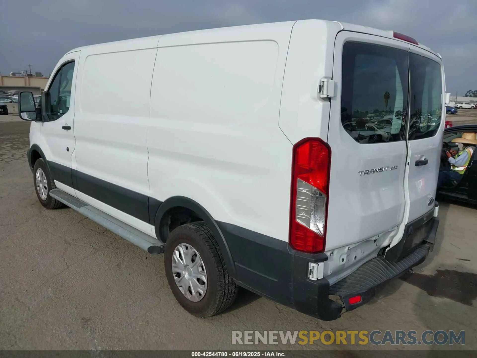 3 Photograph of a damaged car 1FTBR1Y85MKA69355 FORD TRANSIT-250 2021