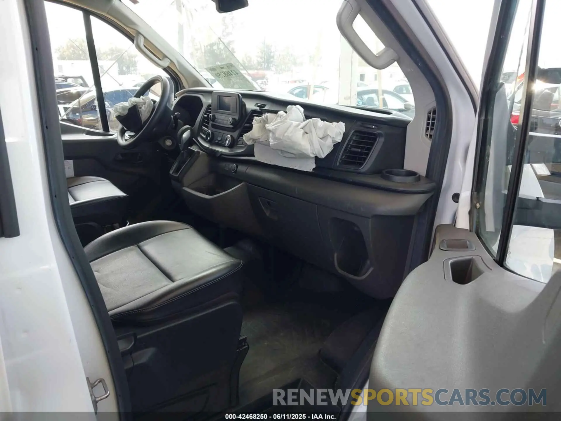 5 Photograph of a damaged car 1FTBR1Y89MKA76356 FORD TRANSIT-250 2021