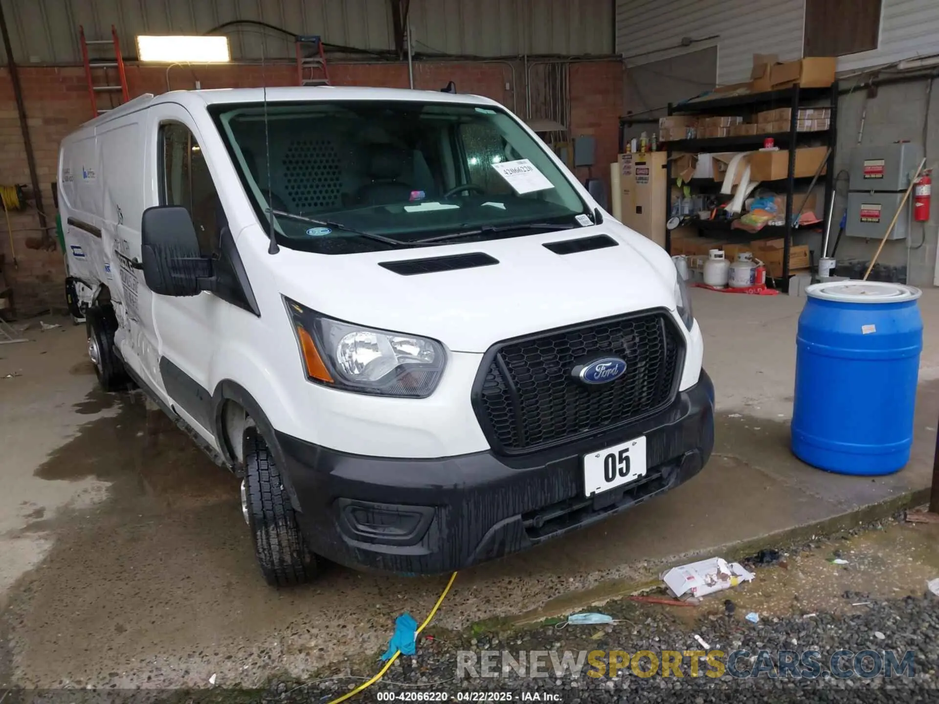 1 Photograph of a damaged car 1FTBR2Y8XNKA64675 FORD TRANSIT-250 2022