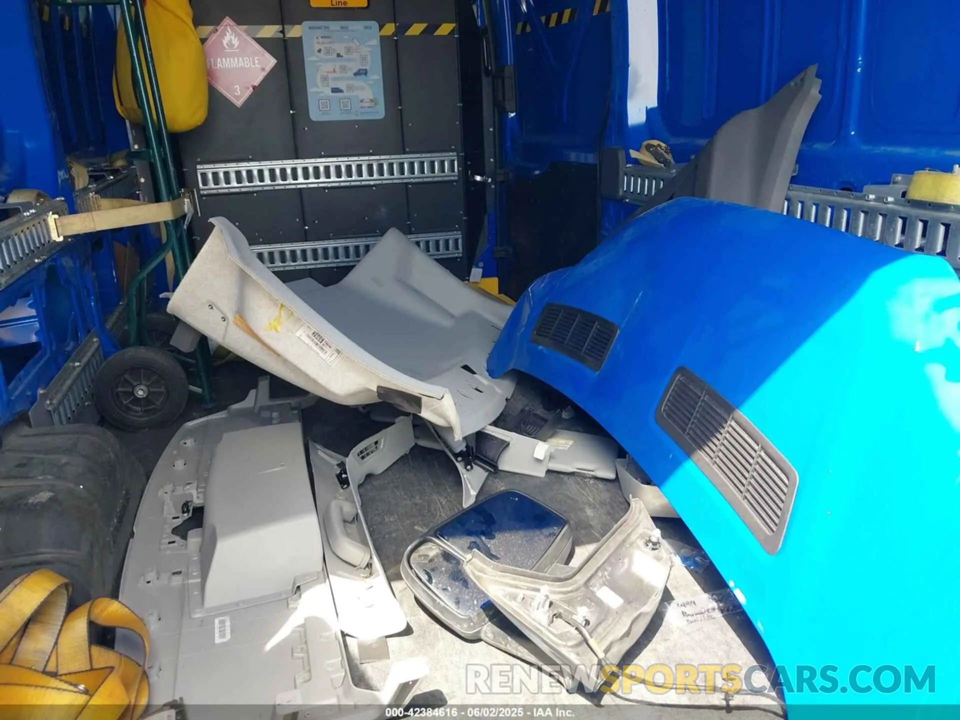 18 Photograph of a damaged car 1FTBR1C8XPKB05732 FORD TRANSIT-250 2023