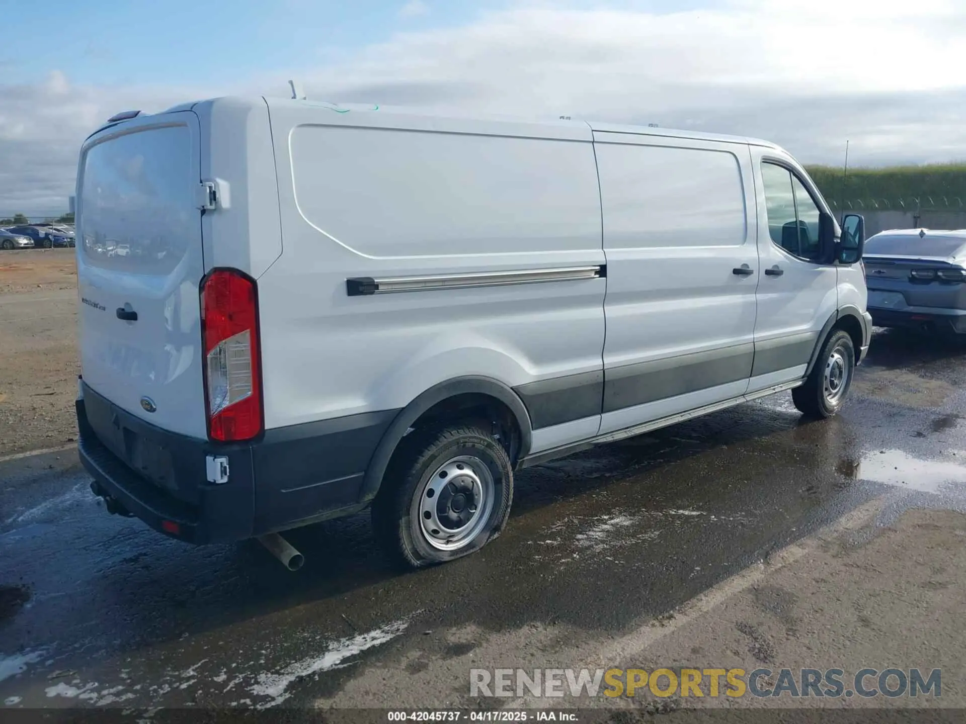 4 Photograph of a damaged car 1FTBR1Y81PKB73281 FORD TRANSIT-250 2023